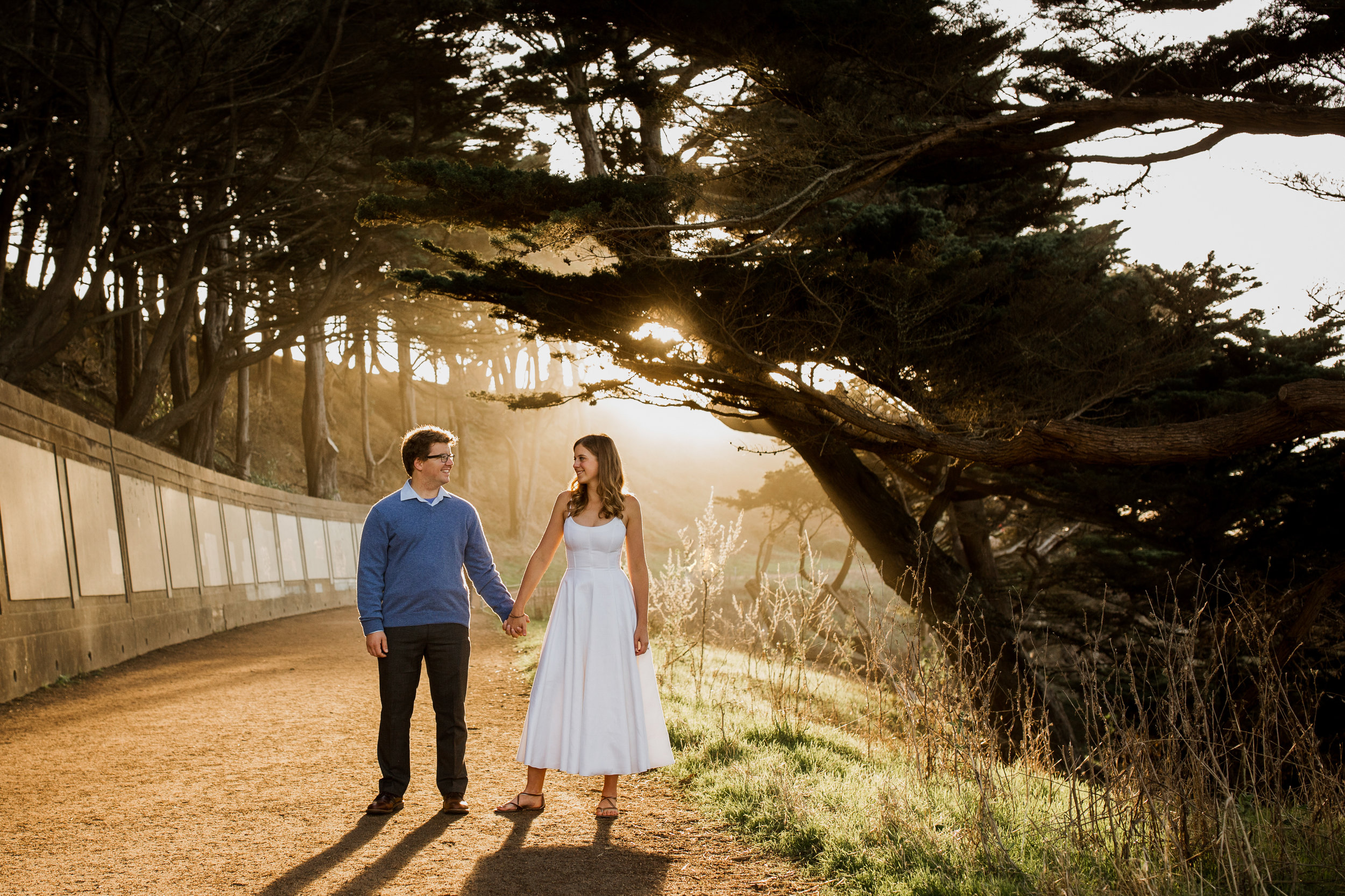 san francisco bay area photographer bre thurston | pacific coast outdoor lifestyle photography engagement shoot | happy couple at sunset