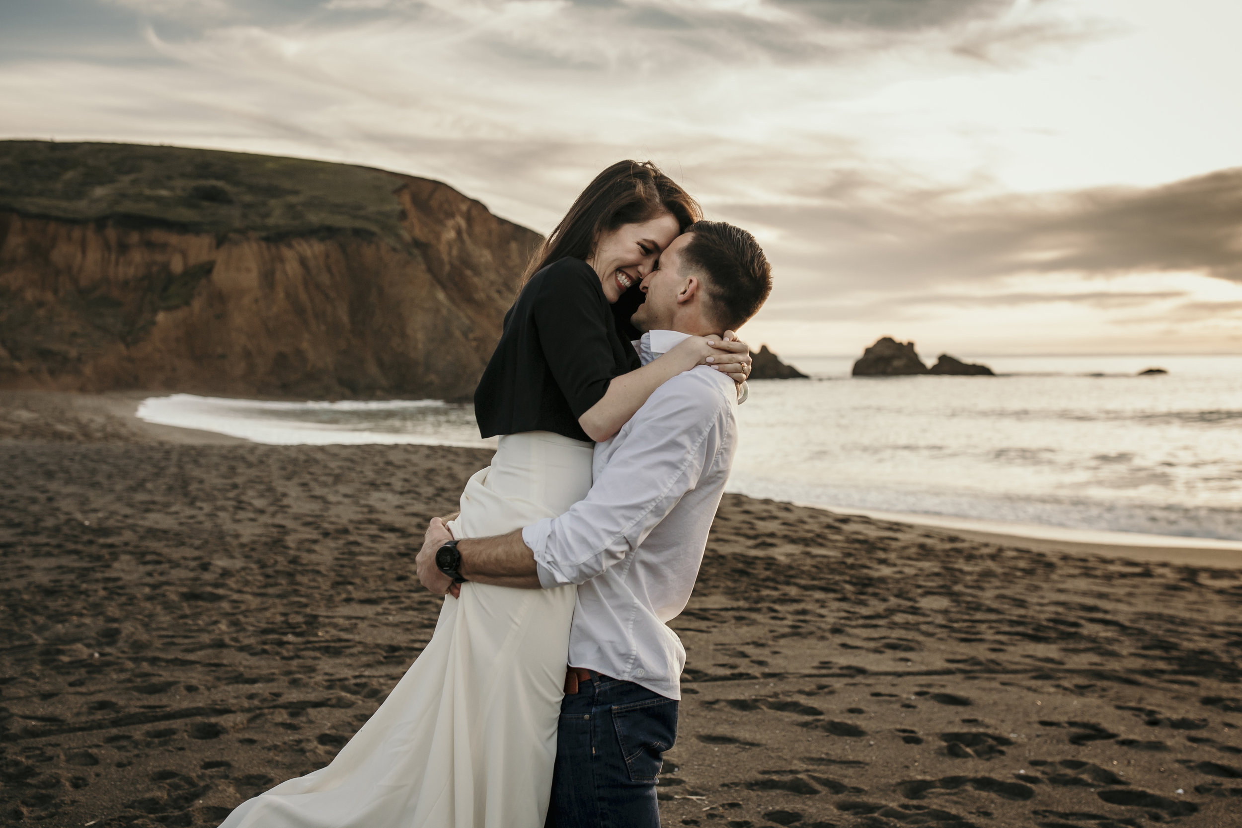 san francisco engagement + wedding photography by bre thurston | outside lifestyle photographer in the bay area | engaged couple on the beach at sunset