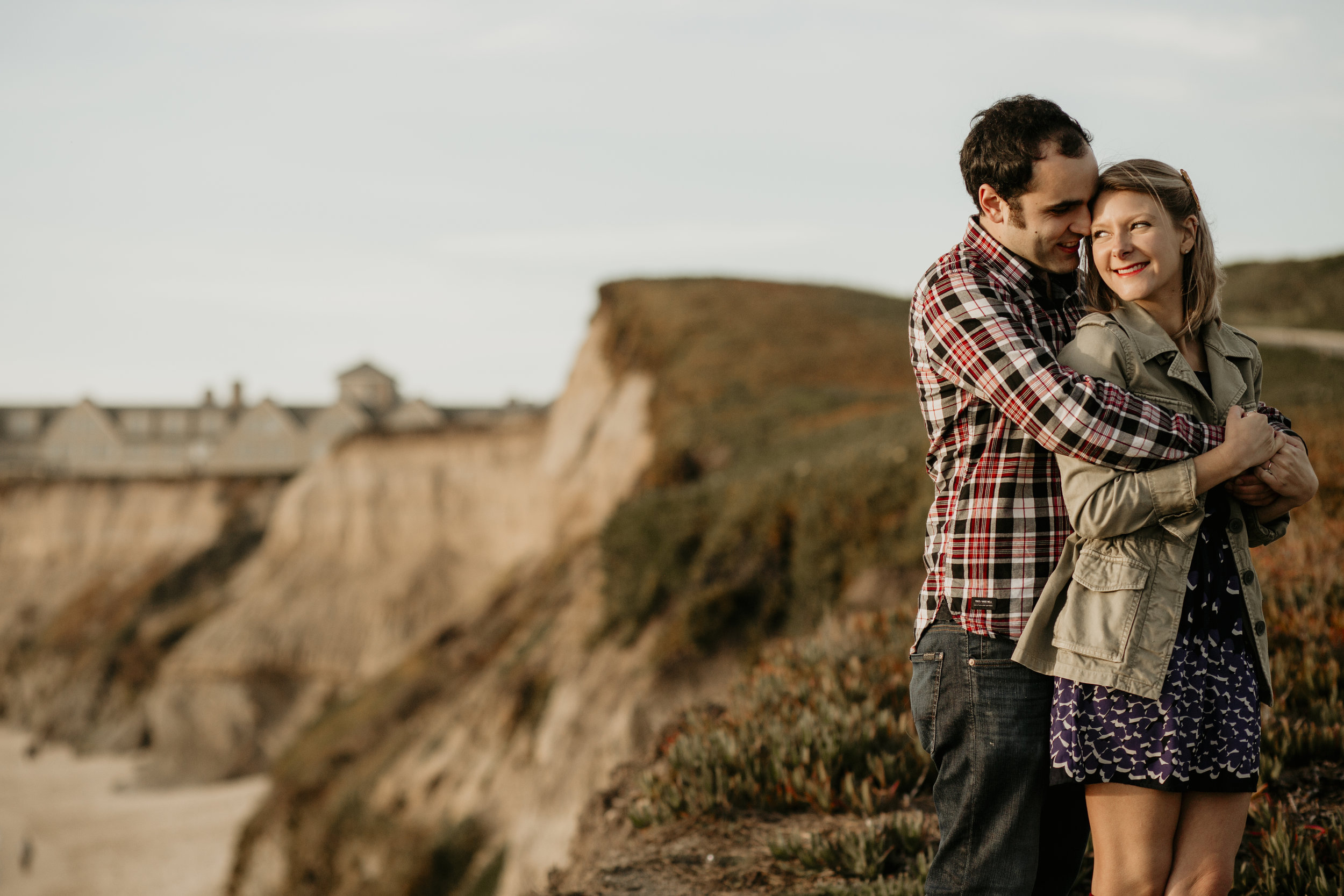 best san francisco wedding photographer bay area engagement photography bre thurston | couples on the beach at golden hour sunset