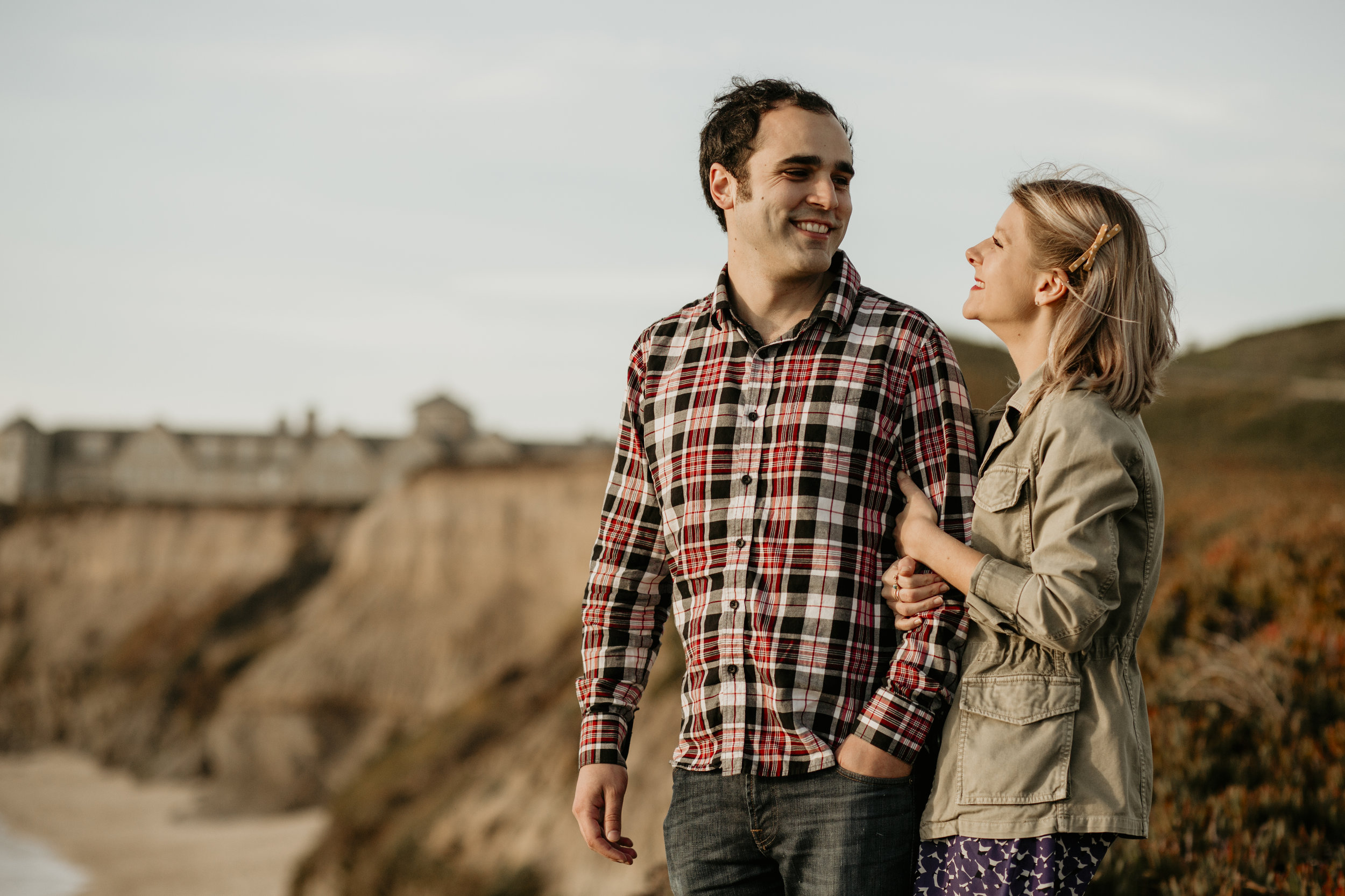 best san francisco wedding photographer bay area engagement photography bre thurston | couples on the beach at golden hour sunset