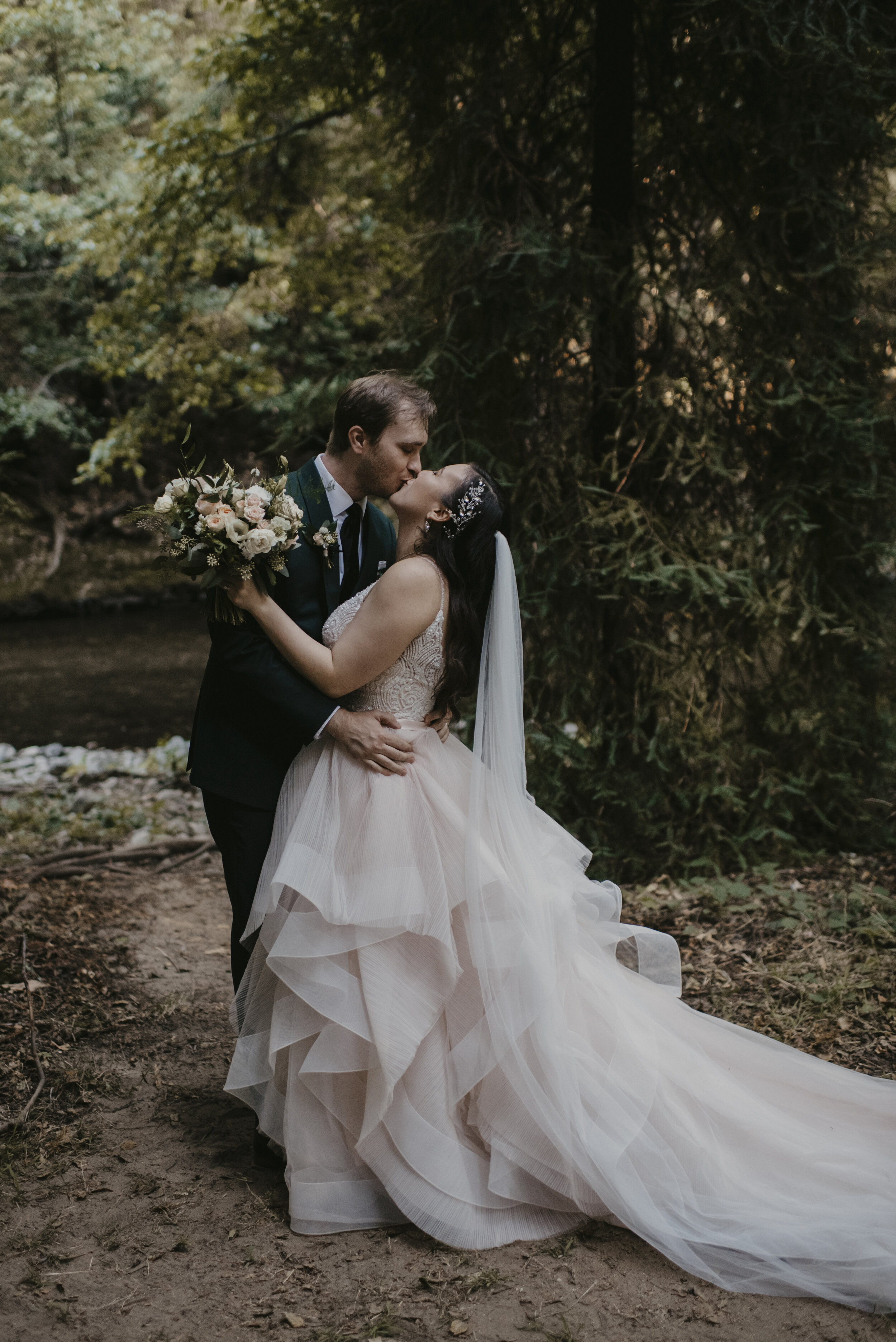 0018Alisa and Jari Sneak peeks.JPG