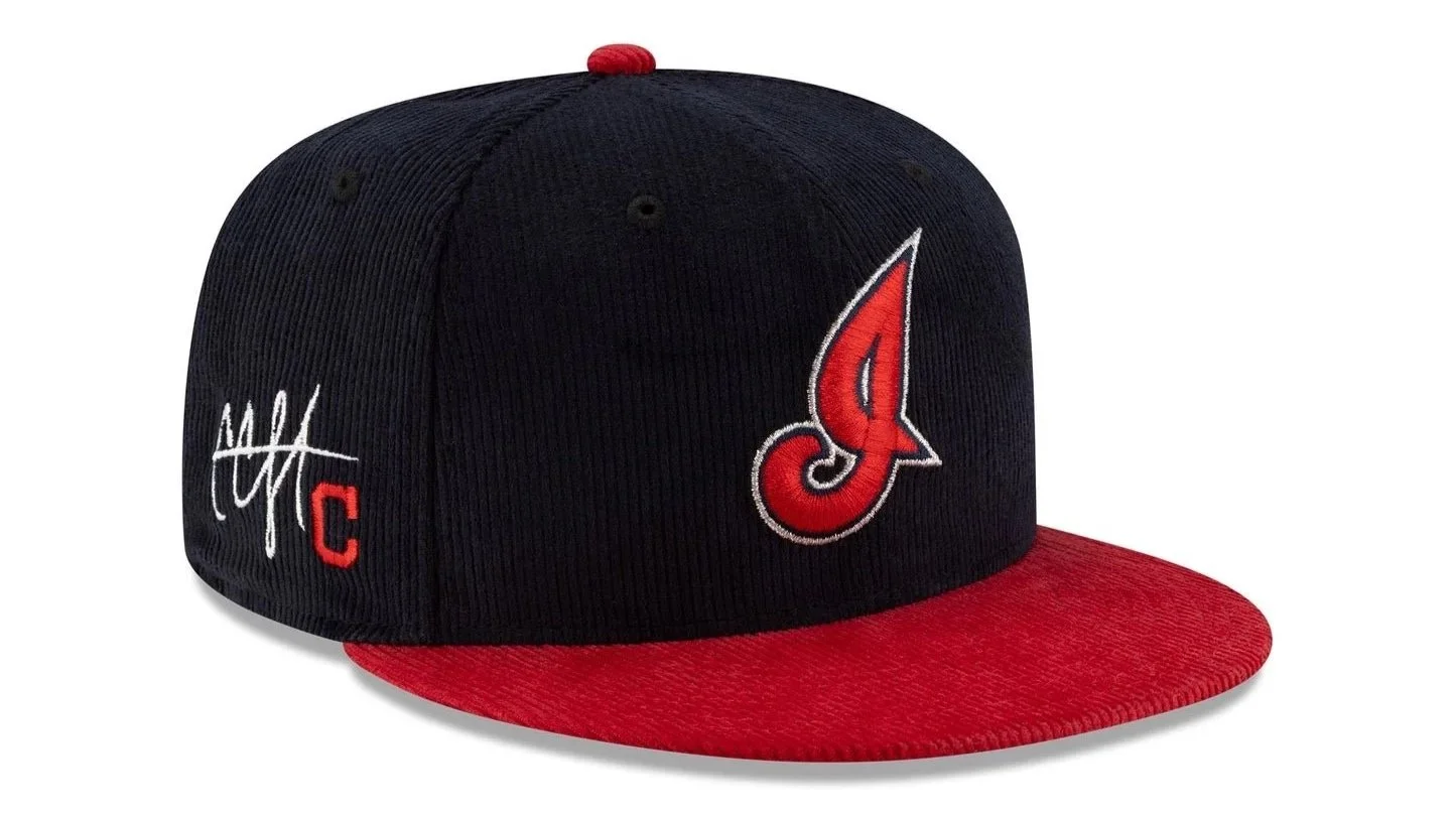 70971340_59FIFTY_MLB25_JUSTCAPS_PLAYERCORD_CLEINDCO_SABATHIA_NAV_3QR.jpg.jpg