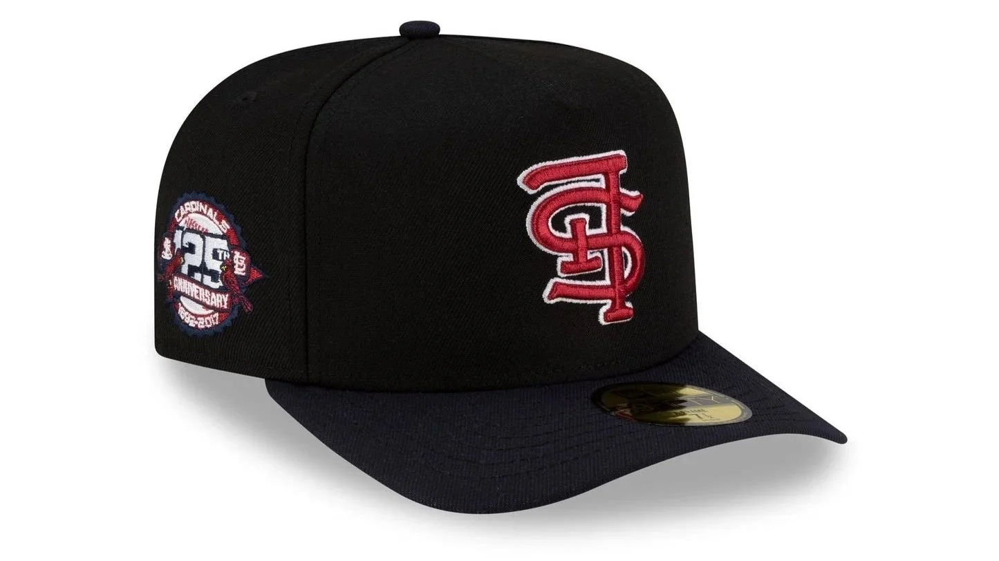 71007953_59FIFTYAF_MLB25_JUSTCAPS_UPSIDEDOWNLOGO_STLCARCO_BLACK_3QR.jpg.jpg