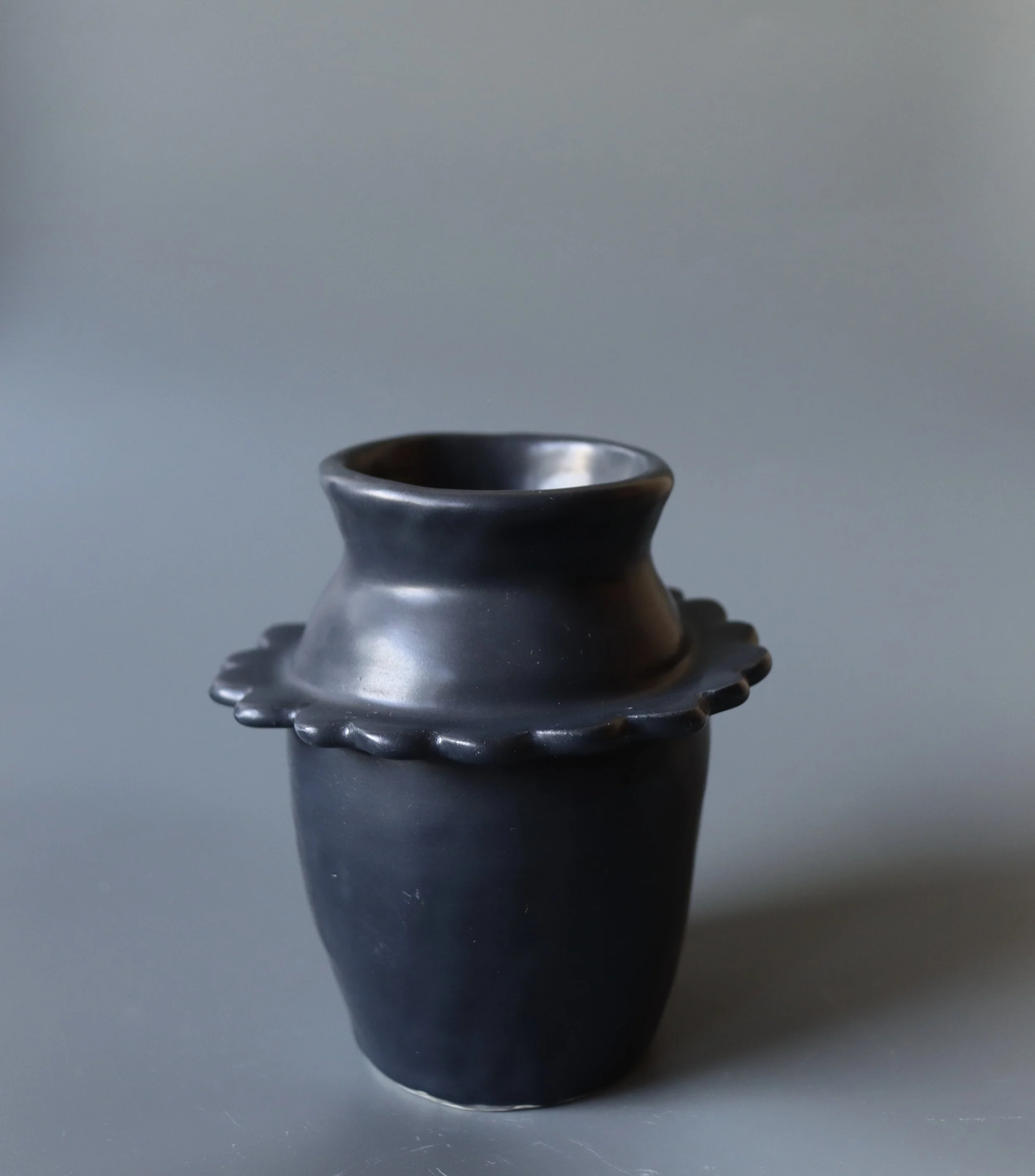 Black Scallop Vase