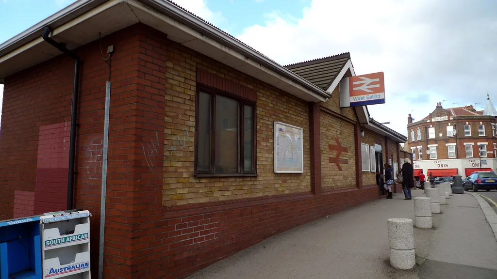 WHAT TRAINSPOTTING IN EALING HAS TAUGHT ME