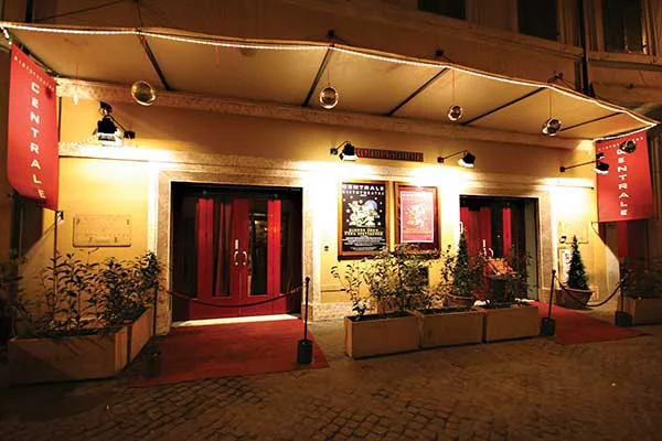 1-Aperitivo-russo-Teatro-Carlsberg-Roma-2014.jpg