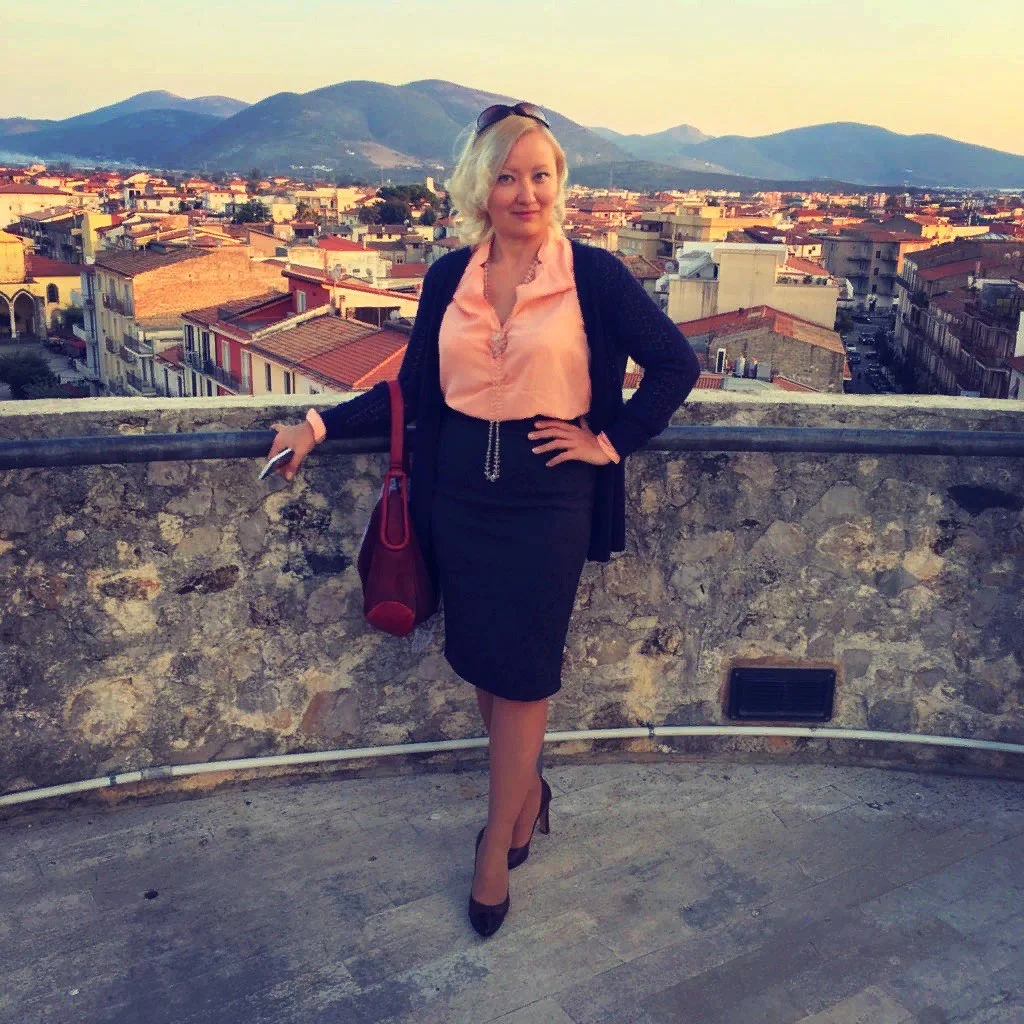 VALERIYA MATYUKHA Direttrice di AMORussia, capogruppo in SvetoRusye. Fondatrice della scuola di russo a Roma, interprete, traduttrice. Organizzatrice ideale, molto attenta alle esigenze dei clienti.