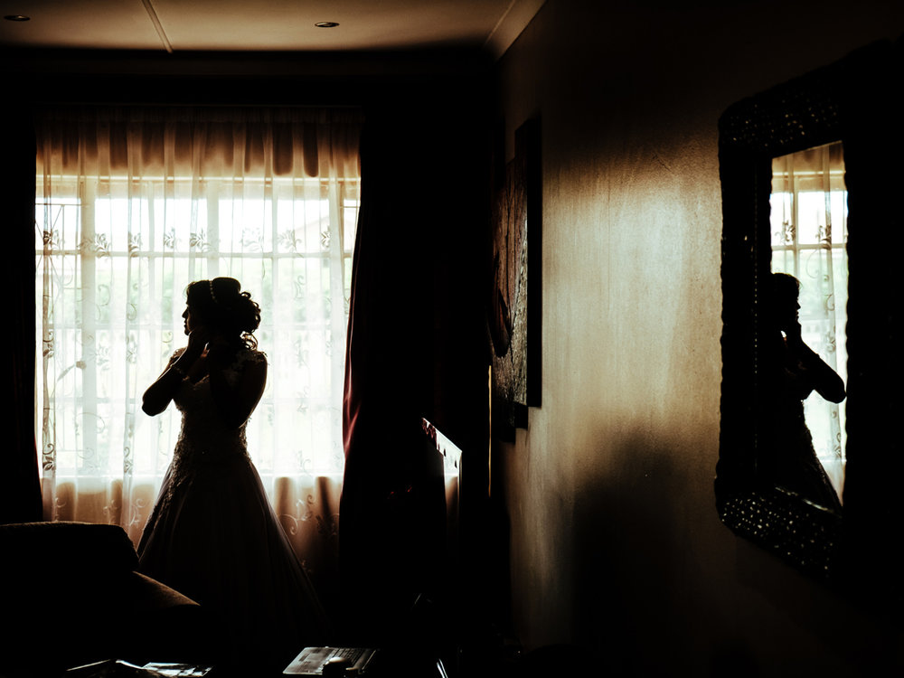 Pietermaritzberg Wedding Photography RBadal Bride getting ready