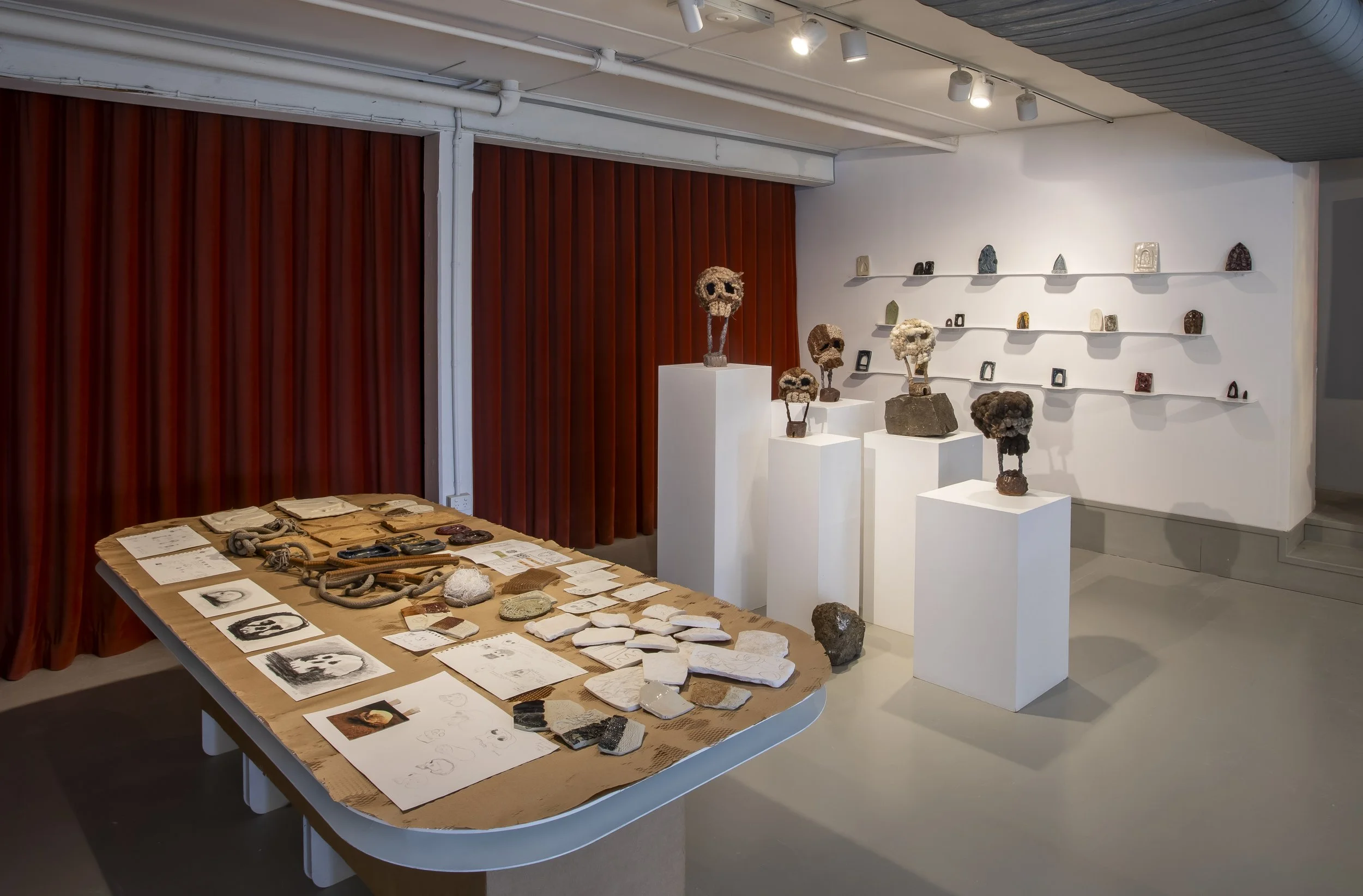  Installation view 