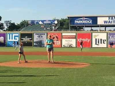 Jennifer Hoff readies herself for the pitch