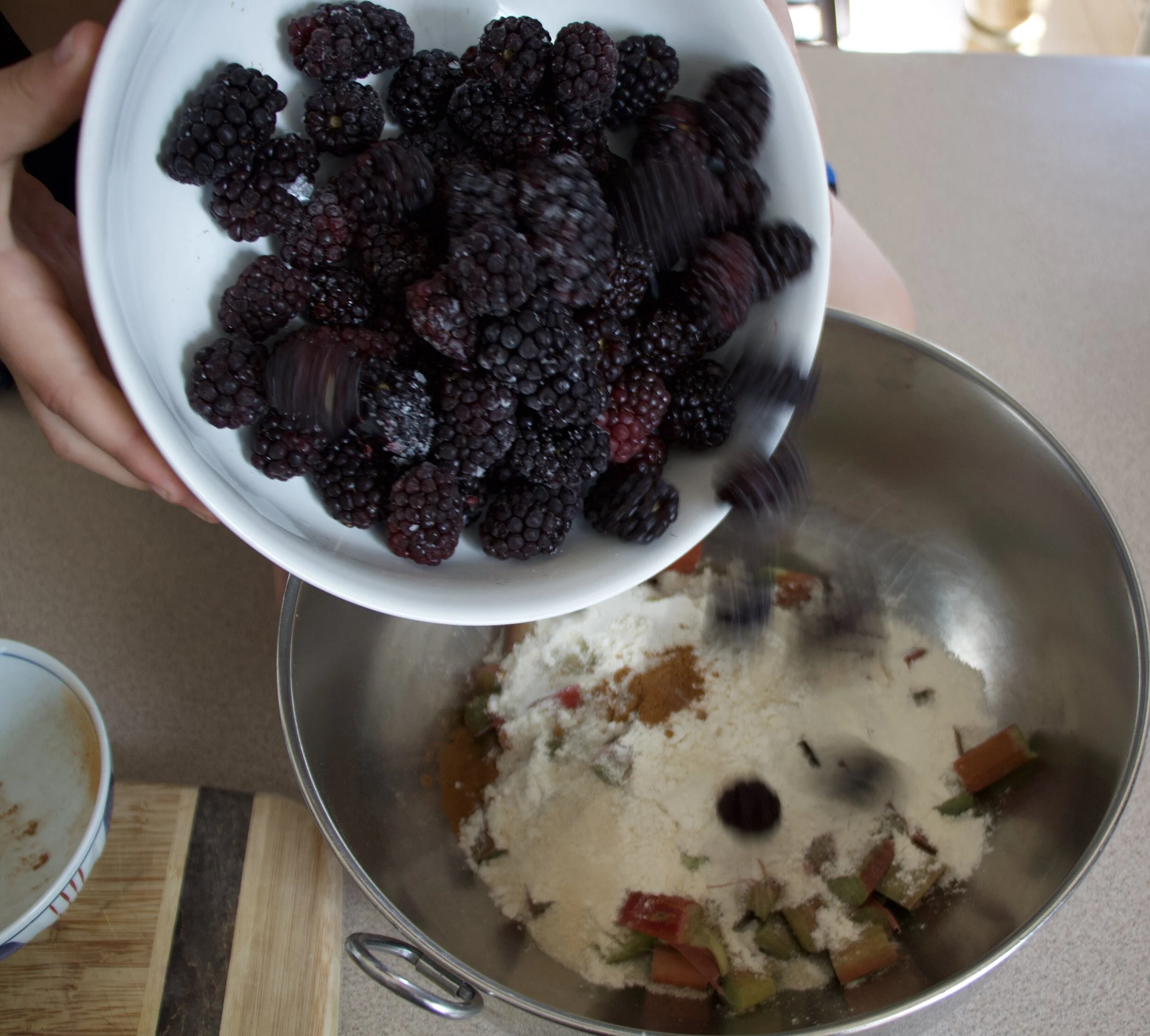 Blackberry Rhubarb Crumble Pie