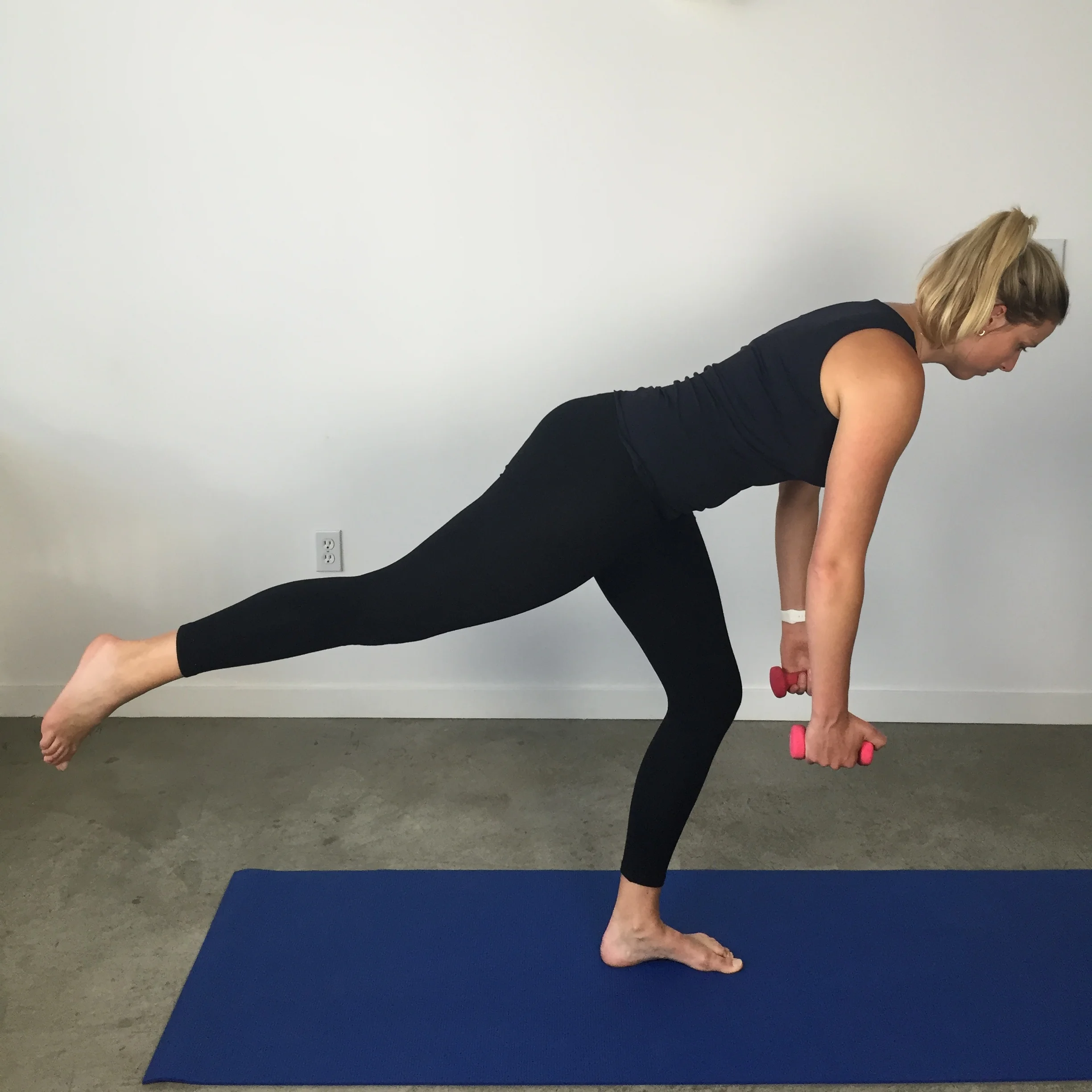 Arabesque w single leg squat x 2