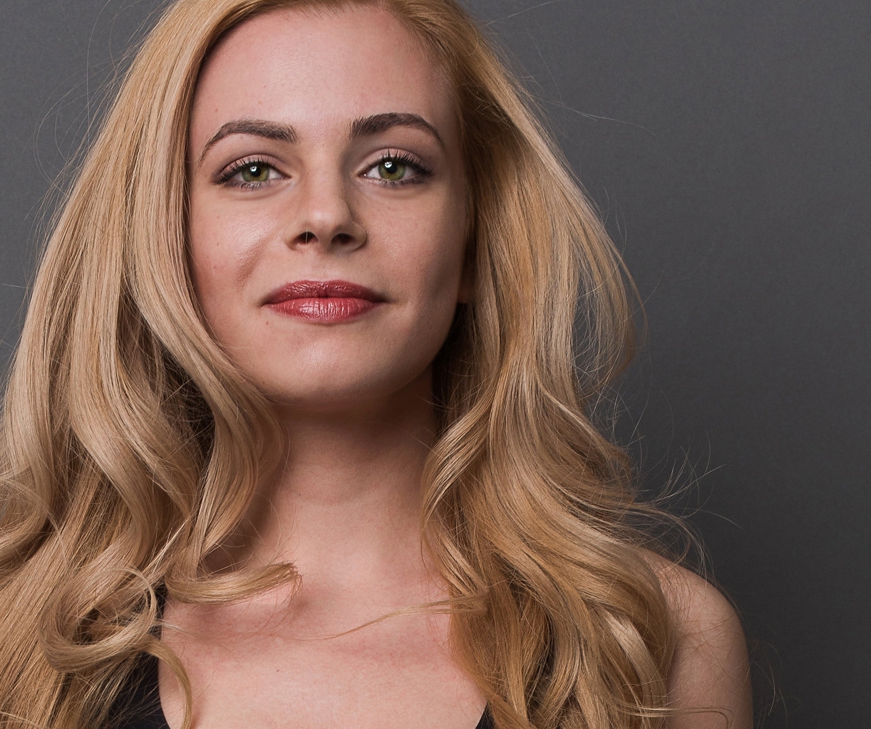 Rachel Kent (co-producer/actress/hair&makeup design)