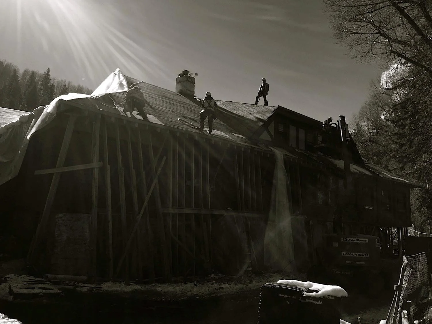 Bldng 1 roof work.jpg