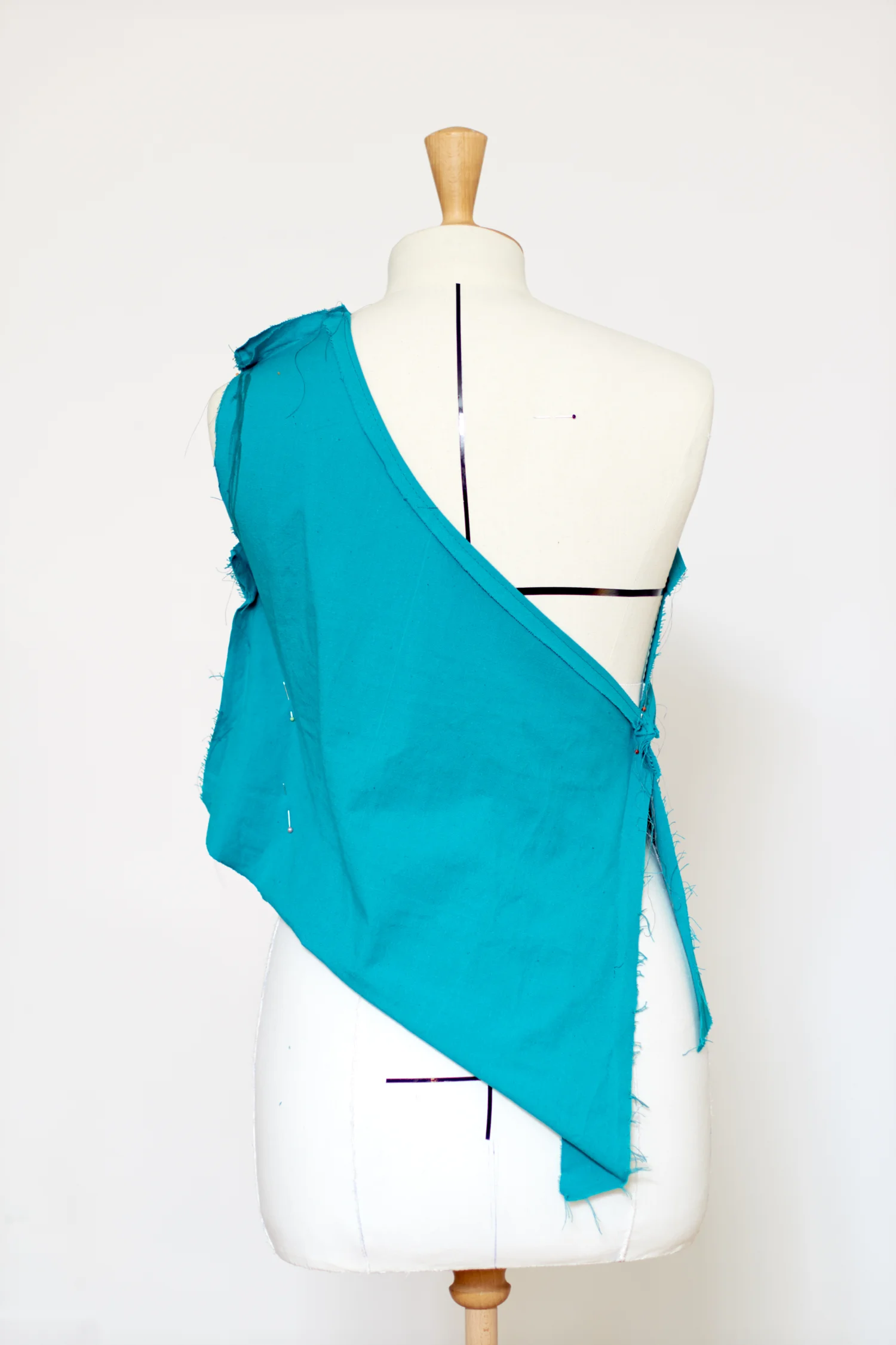 One shoulder top