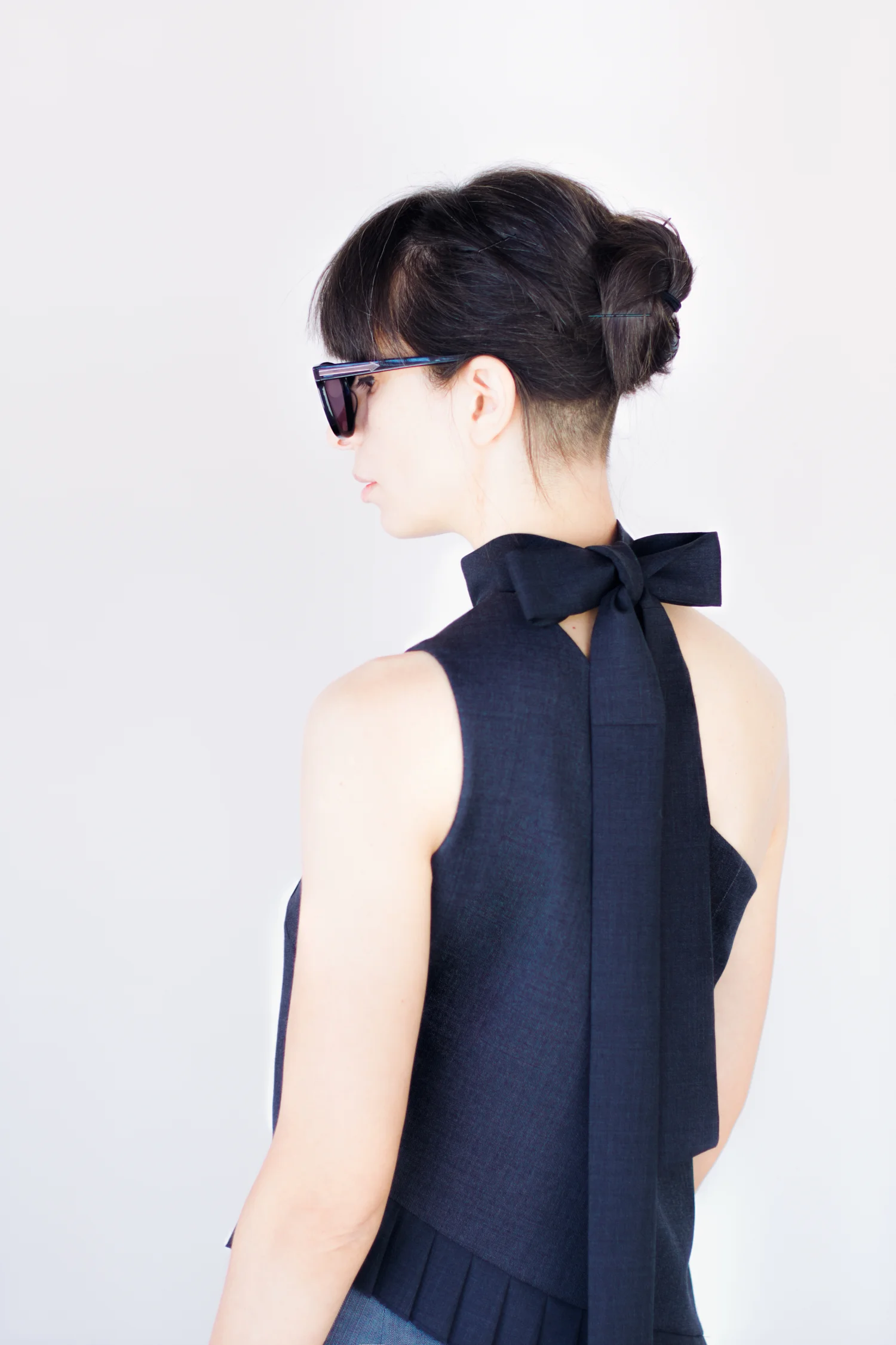 One shoulder top