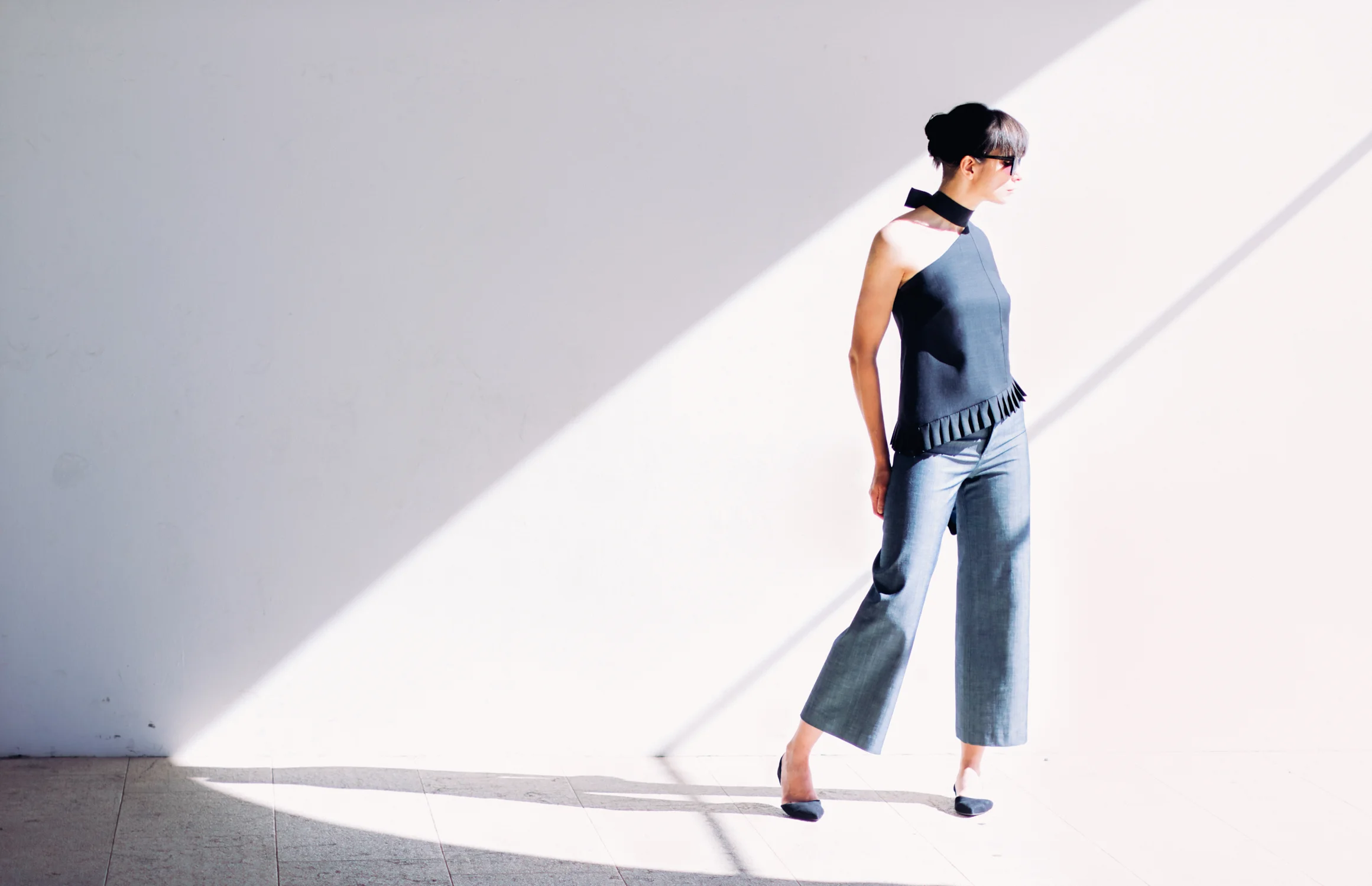 One shoulder top