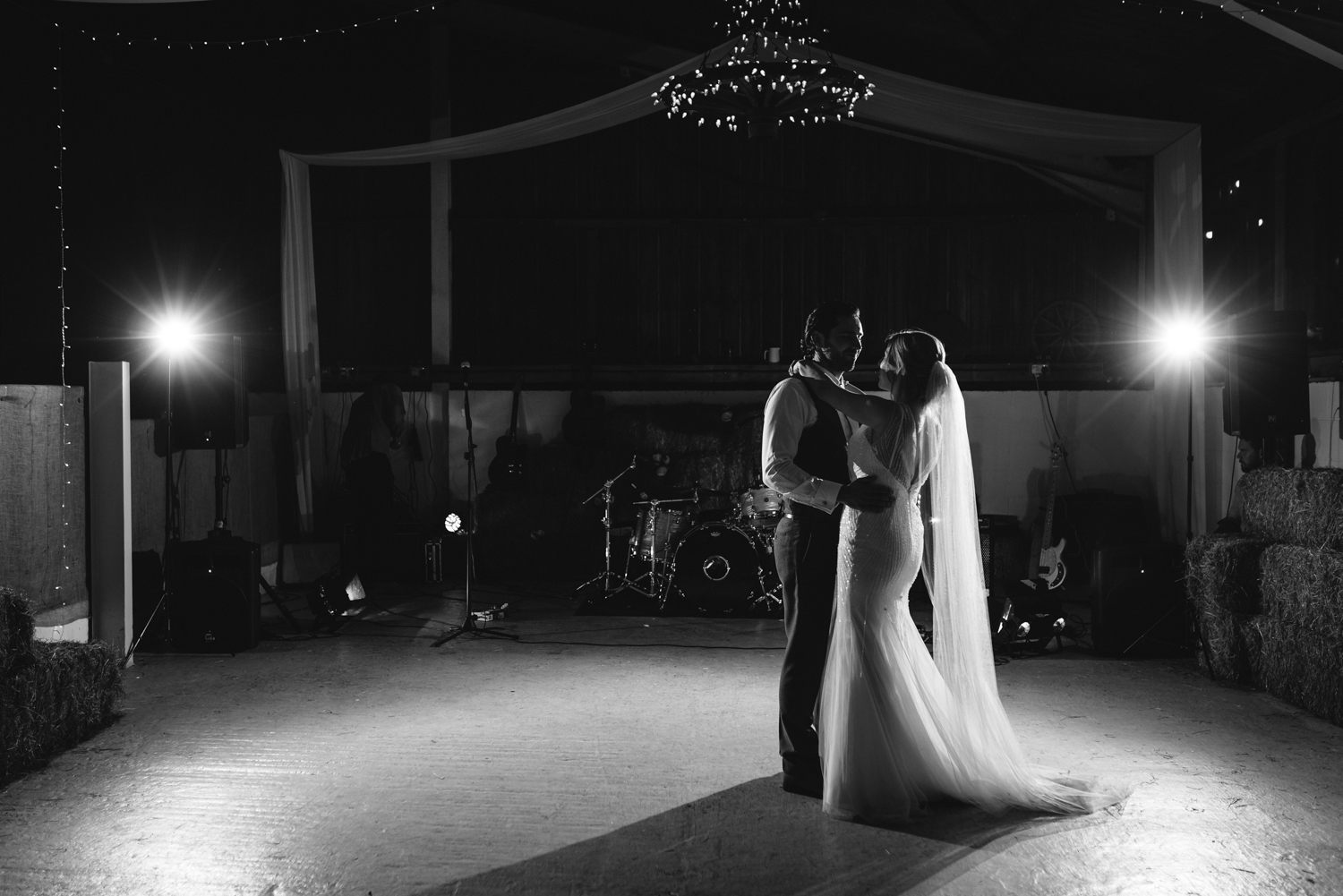 Hannah & Gareth’s first dance at Sugar Loaf Barn.