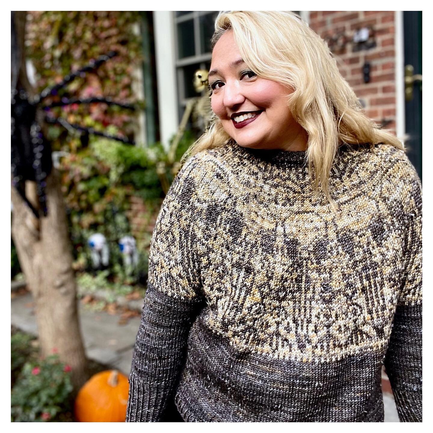 Happy Halloween! Finished &amp; ready for the big day! #thewitchinghourswoncho by @dearingenue perfect in tweed in colorways Vintage &amp; Wood Stove. Fun little fact about my colorway Vintage- I made it in 2016 as part of my first Halloween collecti