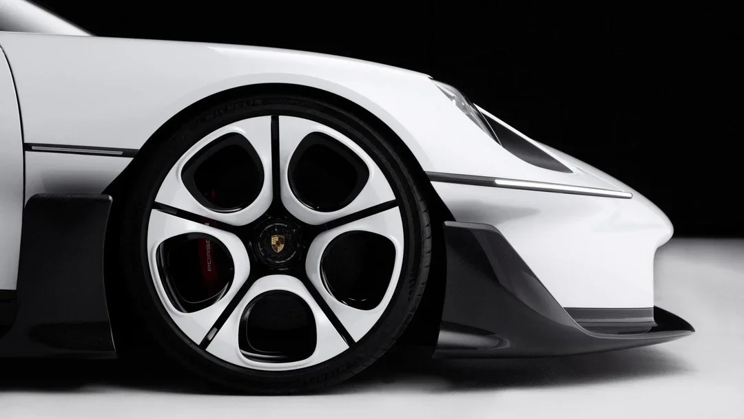 is-it-safe-to-say-that-porsche-succeeded-with-the-mission-s-v0-am1mj04jzxvh1.jpg.webp