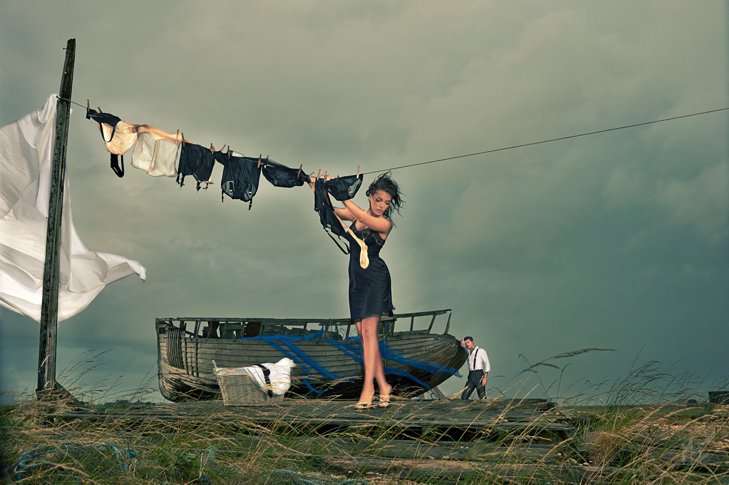 the washing line - main