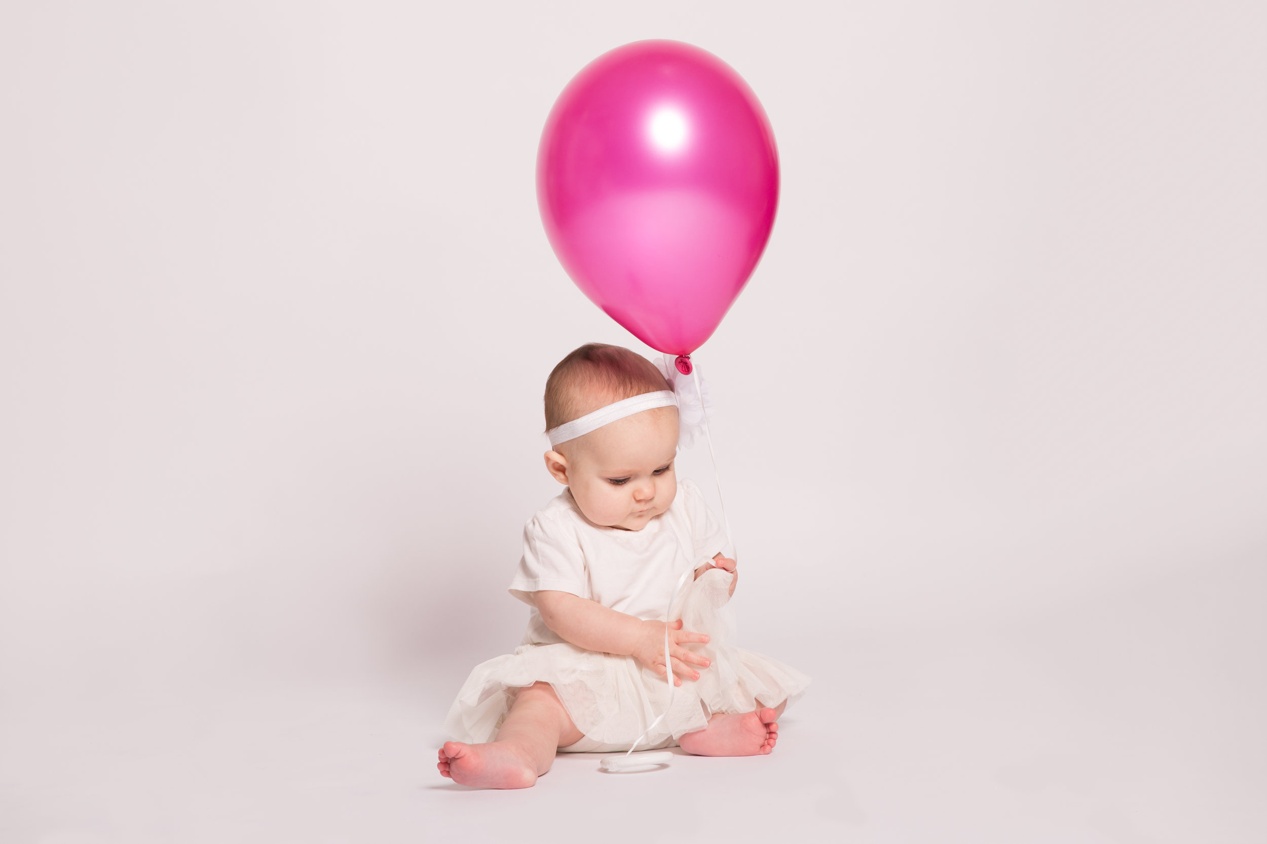 baby-photo-birthday-pink-balloon