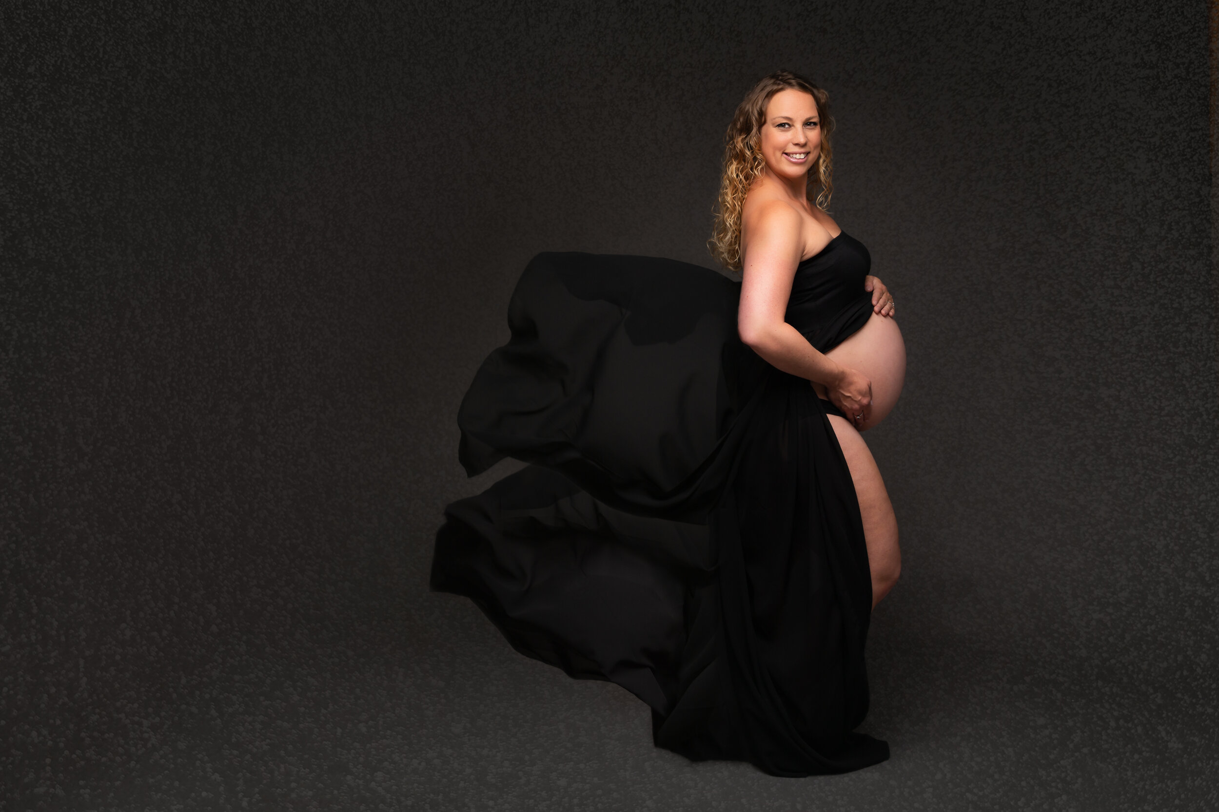 maternity-photoshoot-flowing-dress-london.jpg