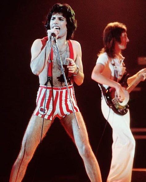 freddie_mercury_live.png