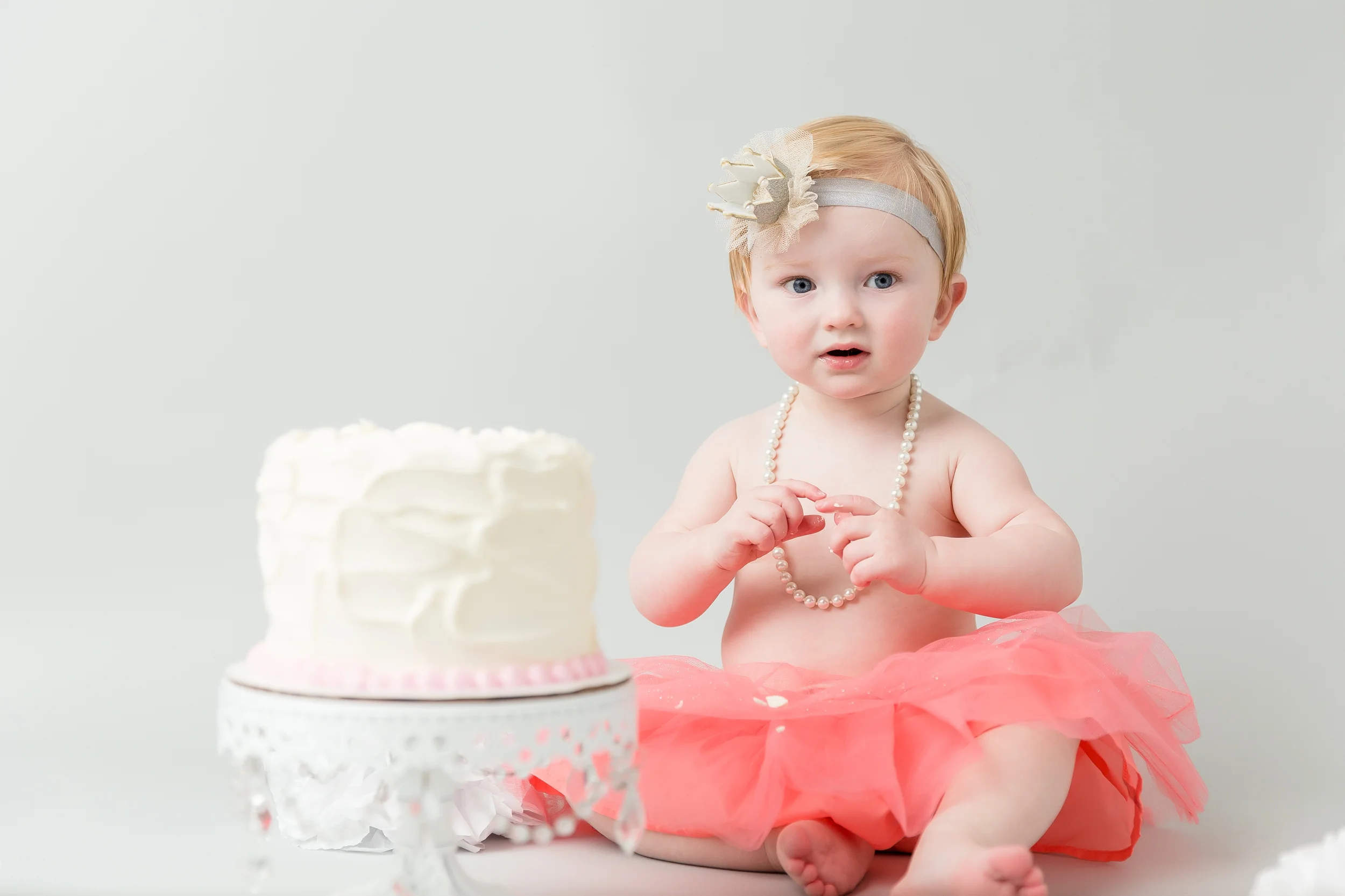 Brooklyn's One Year Cake Smash | Charlotte, North Carolina | Child Portrait Photographer | Krista Gantt Photography