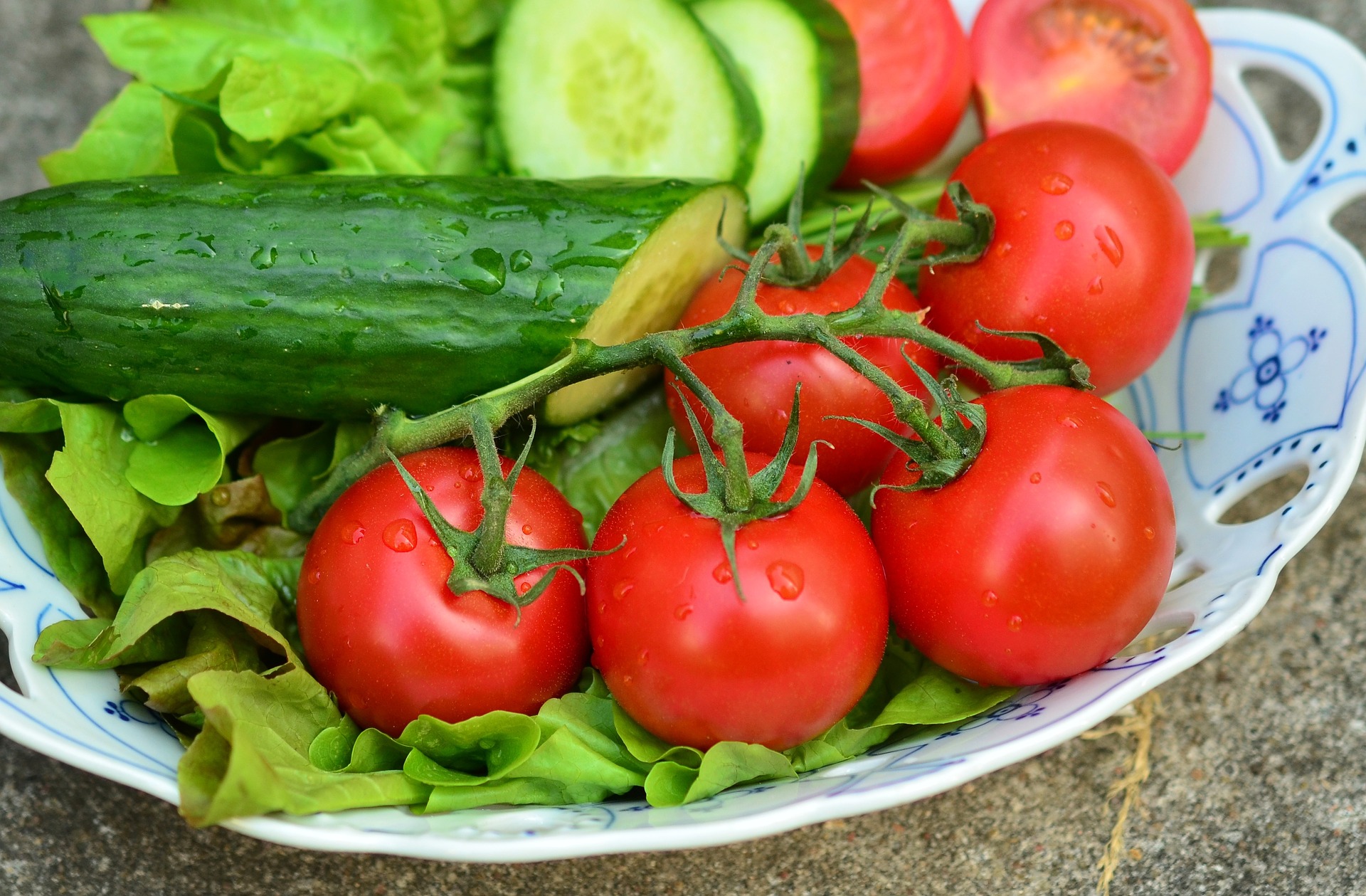 tomatoes-836336_1920.jpg