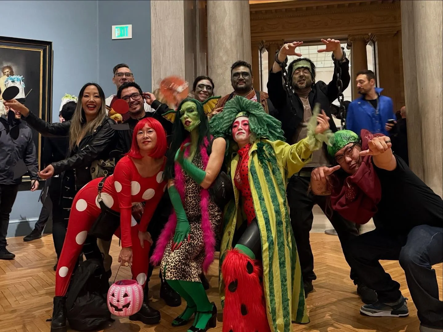 Spooky fun with my favorite artists celebrating Halloween @legionofhonor for their 100th year anniversary! Amazing event by @mr_carmack @insessionglobal 👻🎃❤️💚

#ʜᴀʟʟᴏᴡᴇᴇɴ2025 #legionofhonor #sanfrancisco
