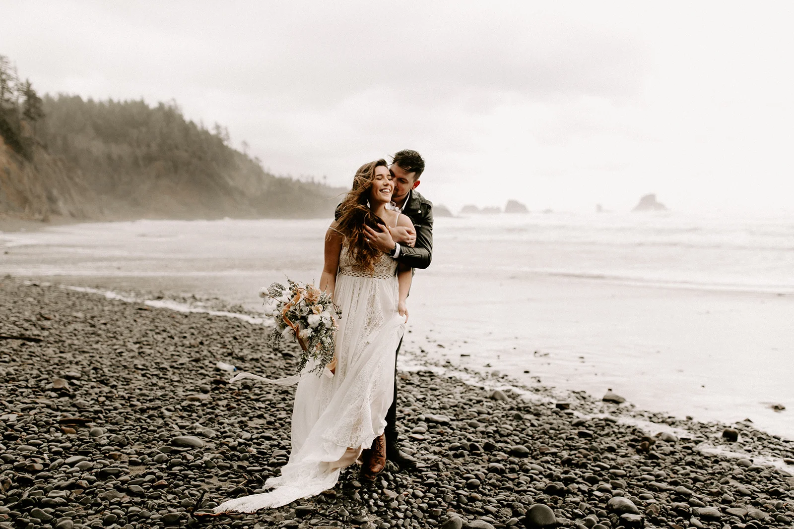 CannonBeachOregonElopementAthenaandCameronDawnCharlesPhotographer-70.jpg