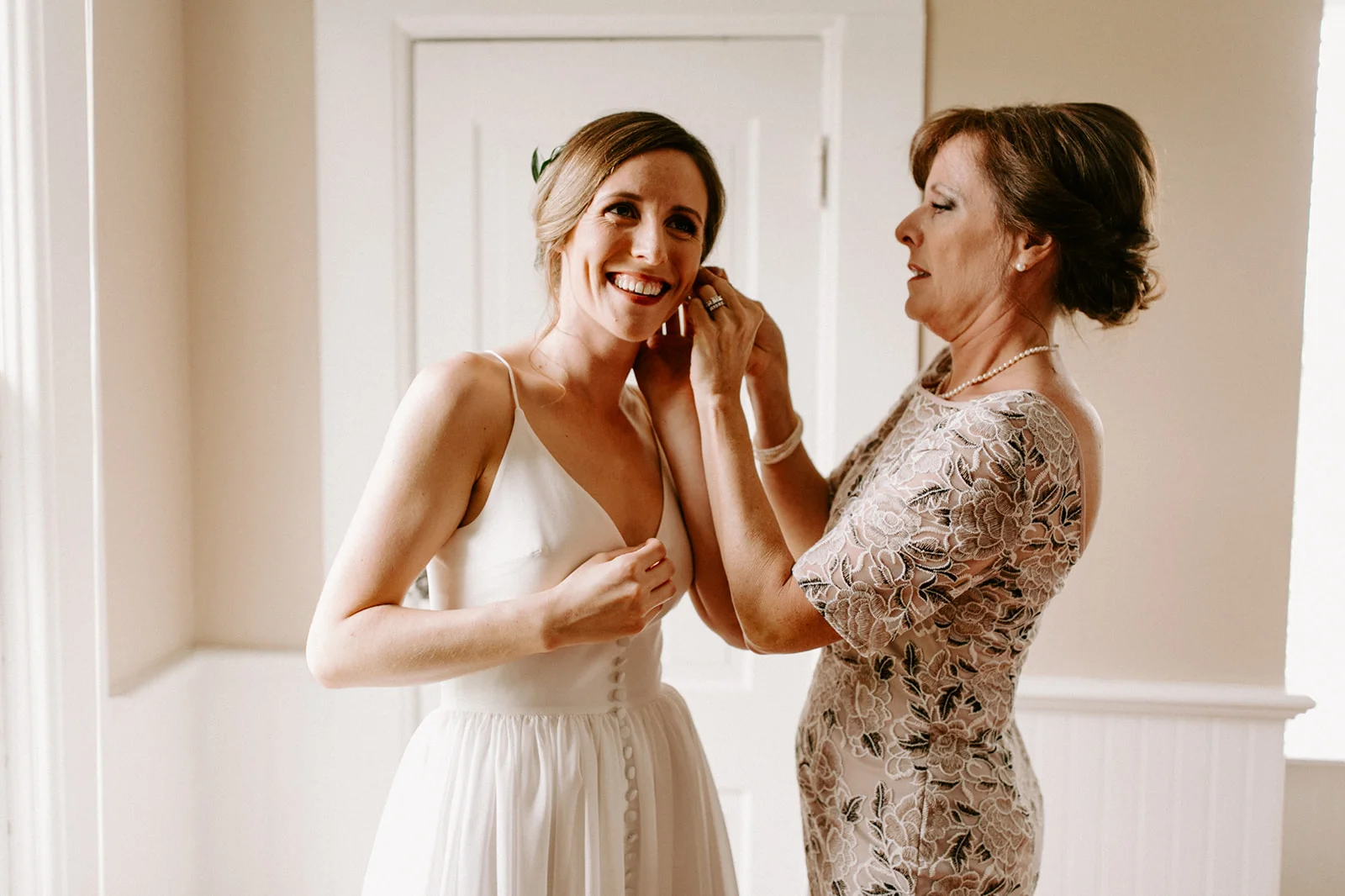 JunebugButlerBarnWeddingDawnCharlesPhotographer-11.jpg