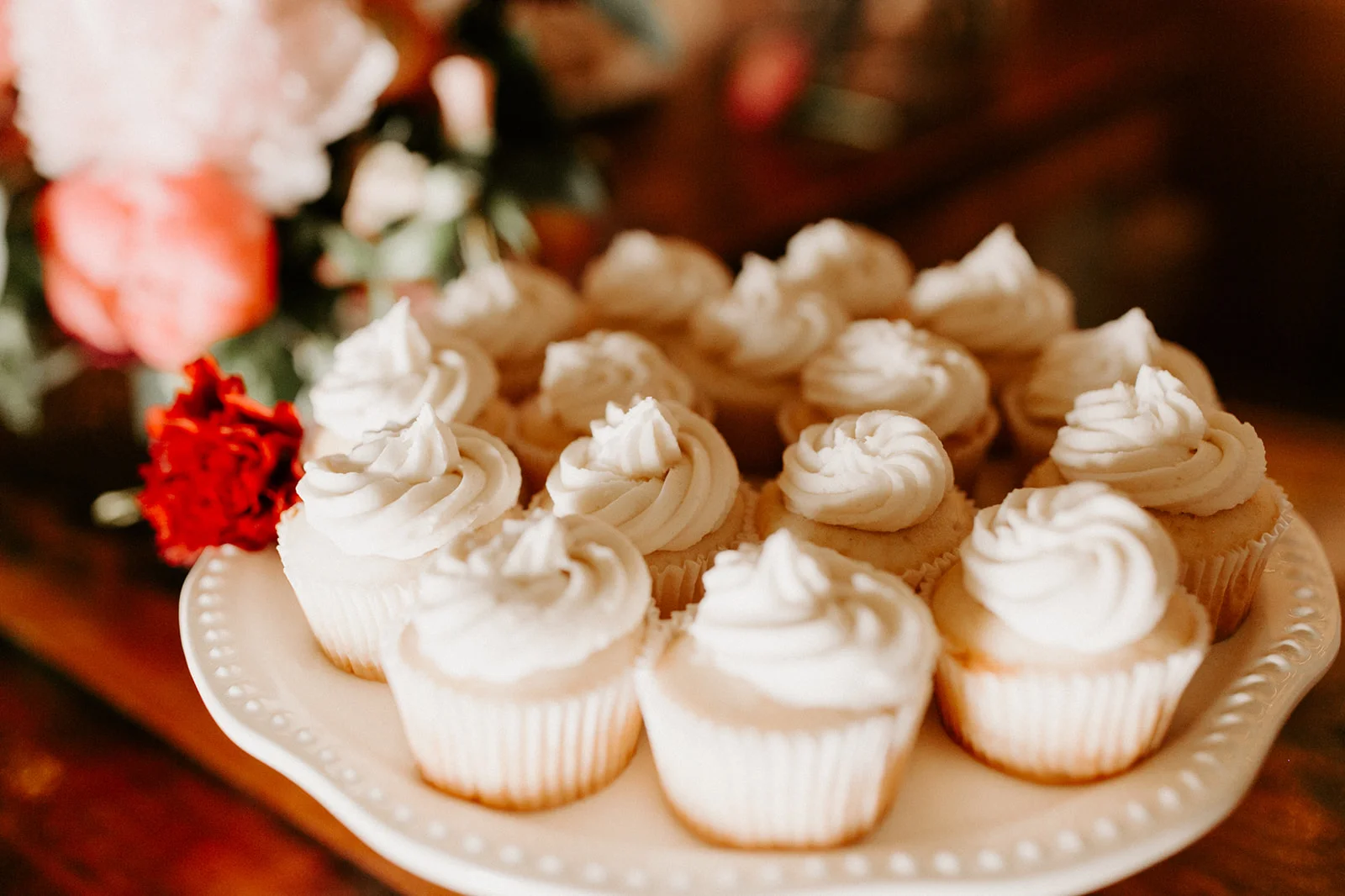 JunebugButlerBarnWeddingDawnCharlesPhotographer-135.jpg