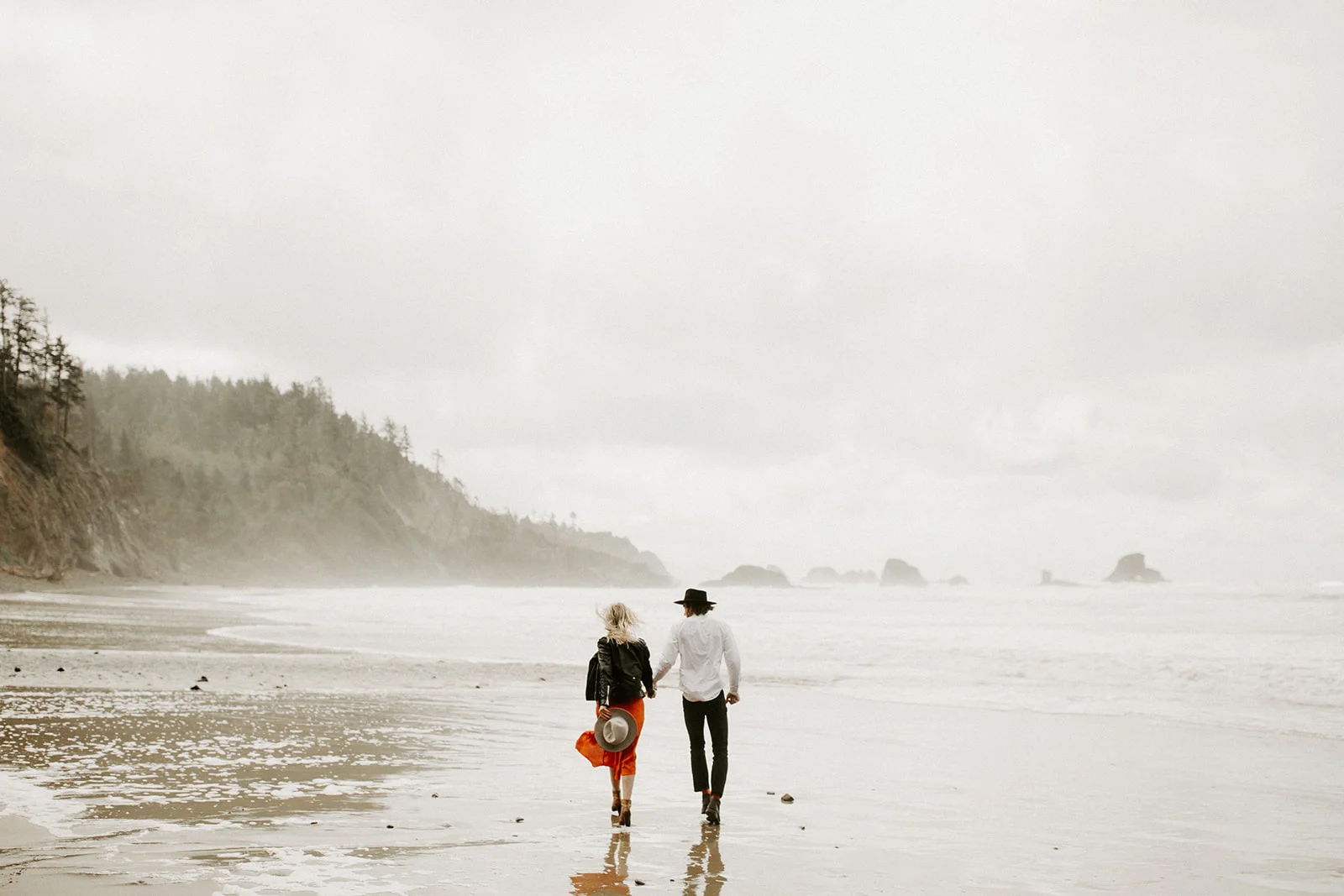 CannonBeachEngagementCharlotteandJamesDawnCharlesPhotographer-57.jpg
