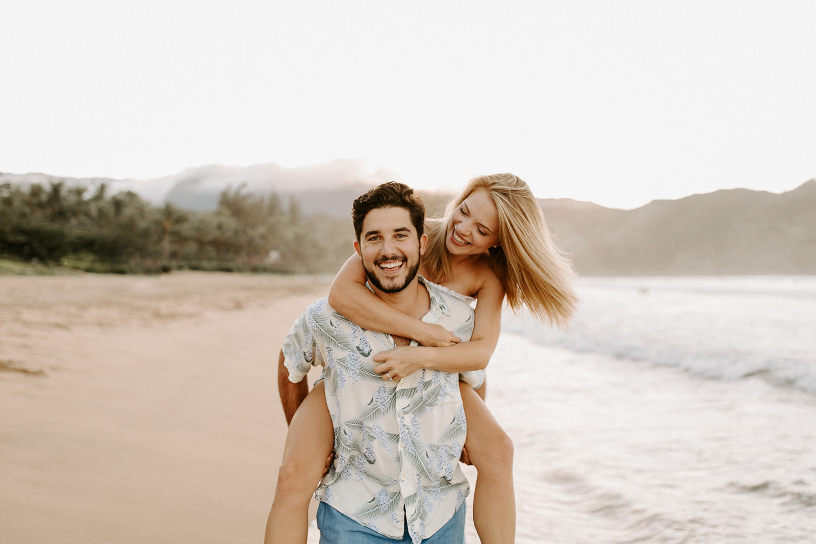 KauaiHanaleiBayCouplesSessionKimandCurtisDawnCharlesPhotographer-83.jpg