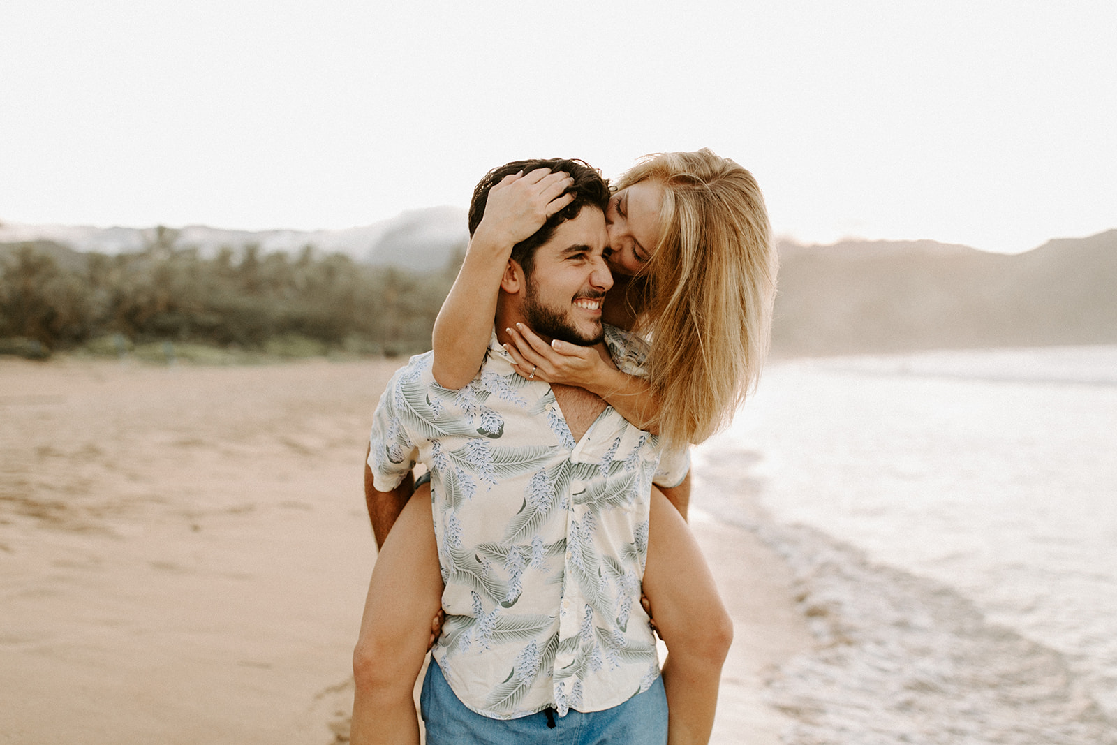 KauaiHanaleiBayCouplesSessionKimandCurtisDawnCharlesPhotographer-89.jpg
