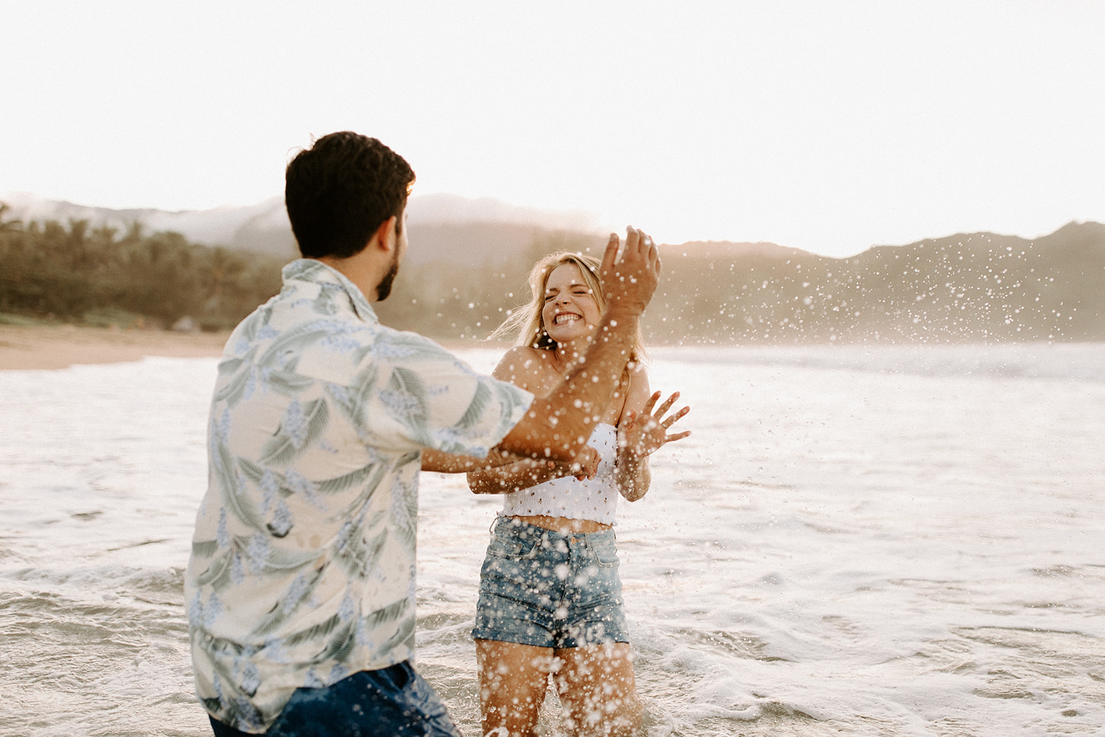 KauaiHanaleiBayCouplesSessionKimandCurtisDawnCharlesPhotographer-113.jpg