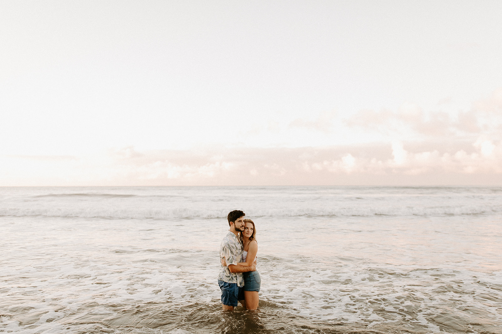 KauaiHanaleiBayCouplesSessionKimandCurtisDawnCharlesPhotographer-172.jpg