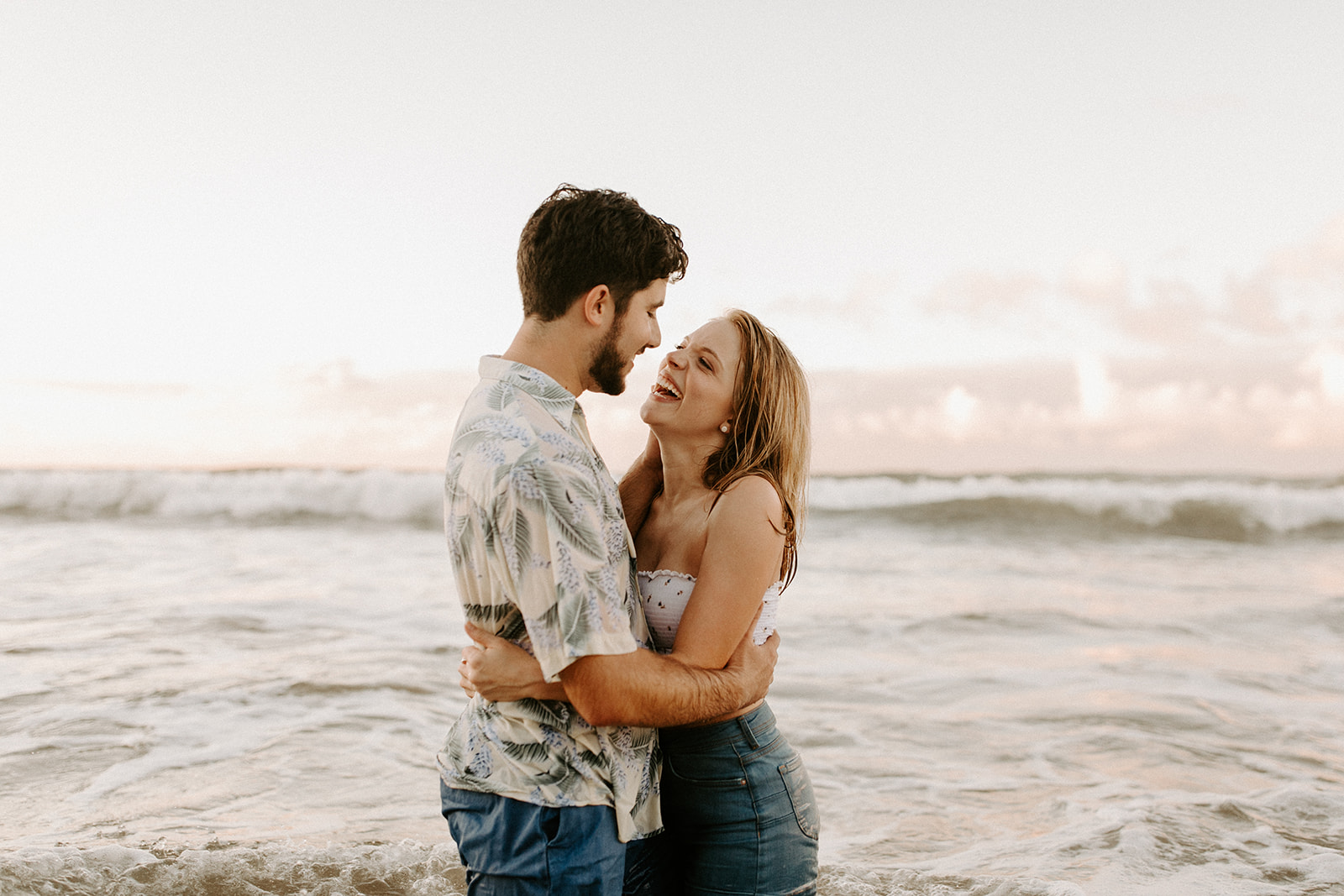 KauaiHanaleiBayCouplesSessionKimandCurtisDawnCharlesPhotographer-178.jpg