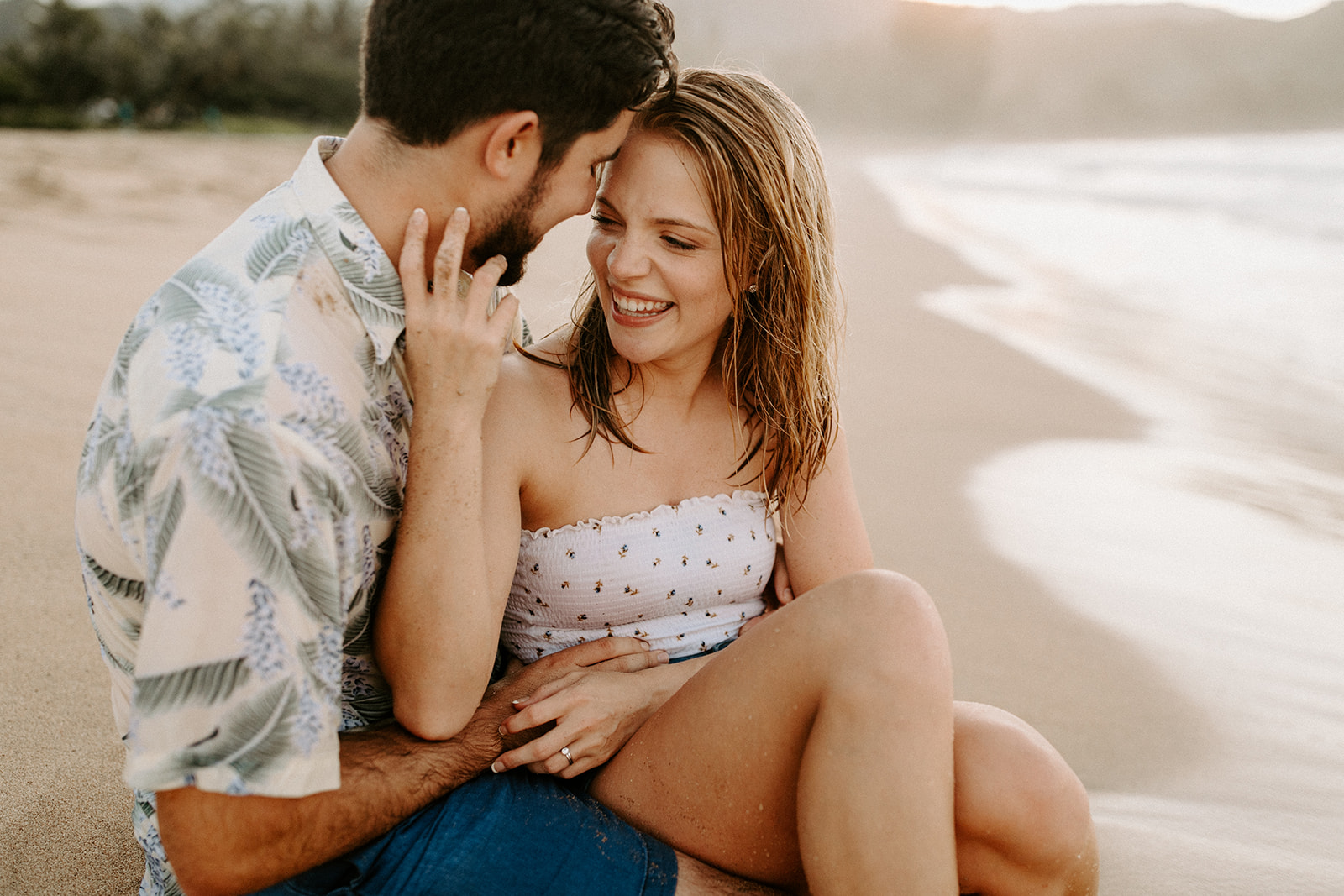KauaiHanaleiBayCouplesSessionKimandCurtisDawnCharlesPhotographer-212.jpg