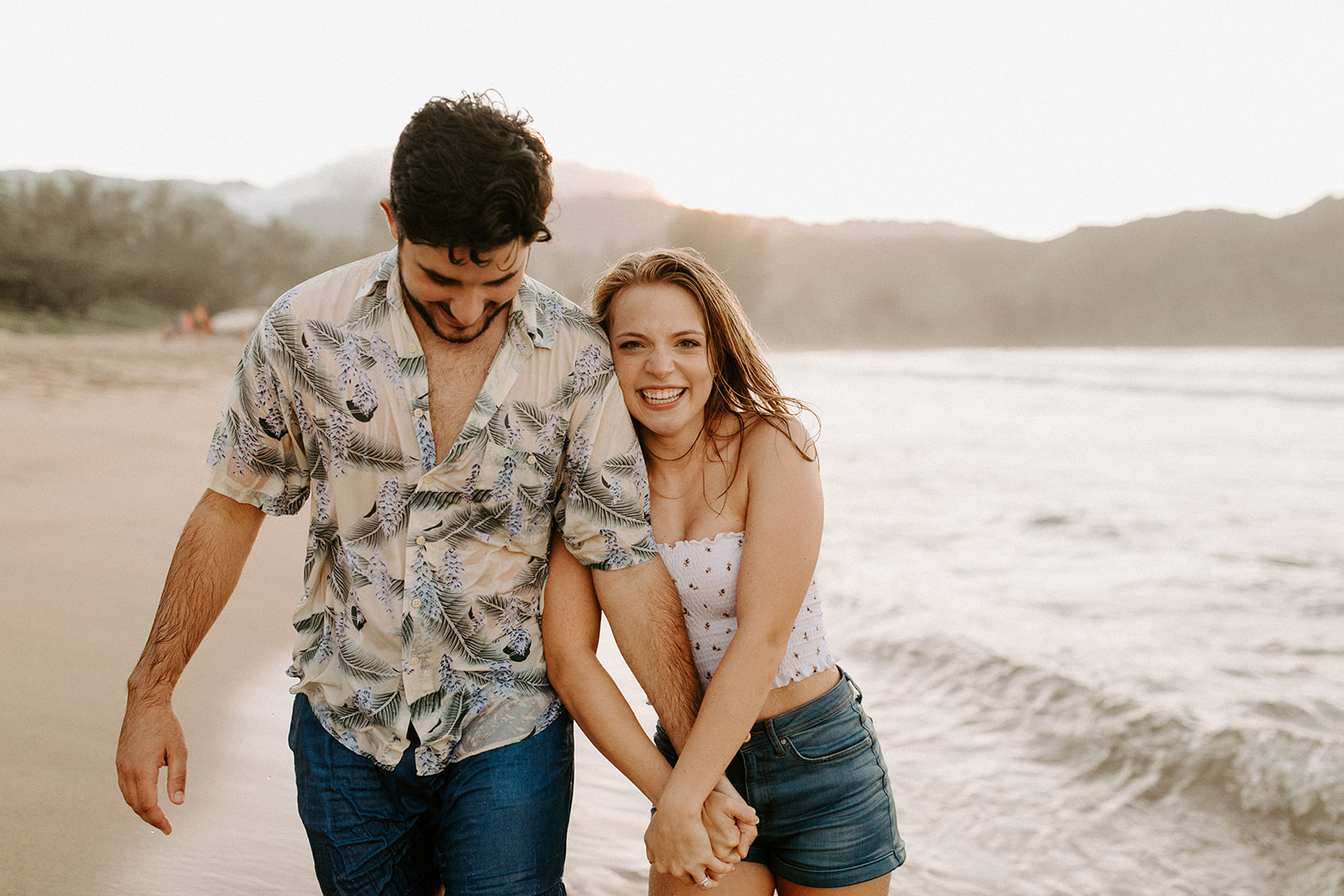 KauaiHanaleiBayCouplesSessionKimandCurtisDawnCharlesPhotographer-227.jpg