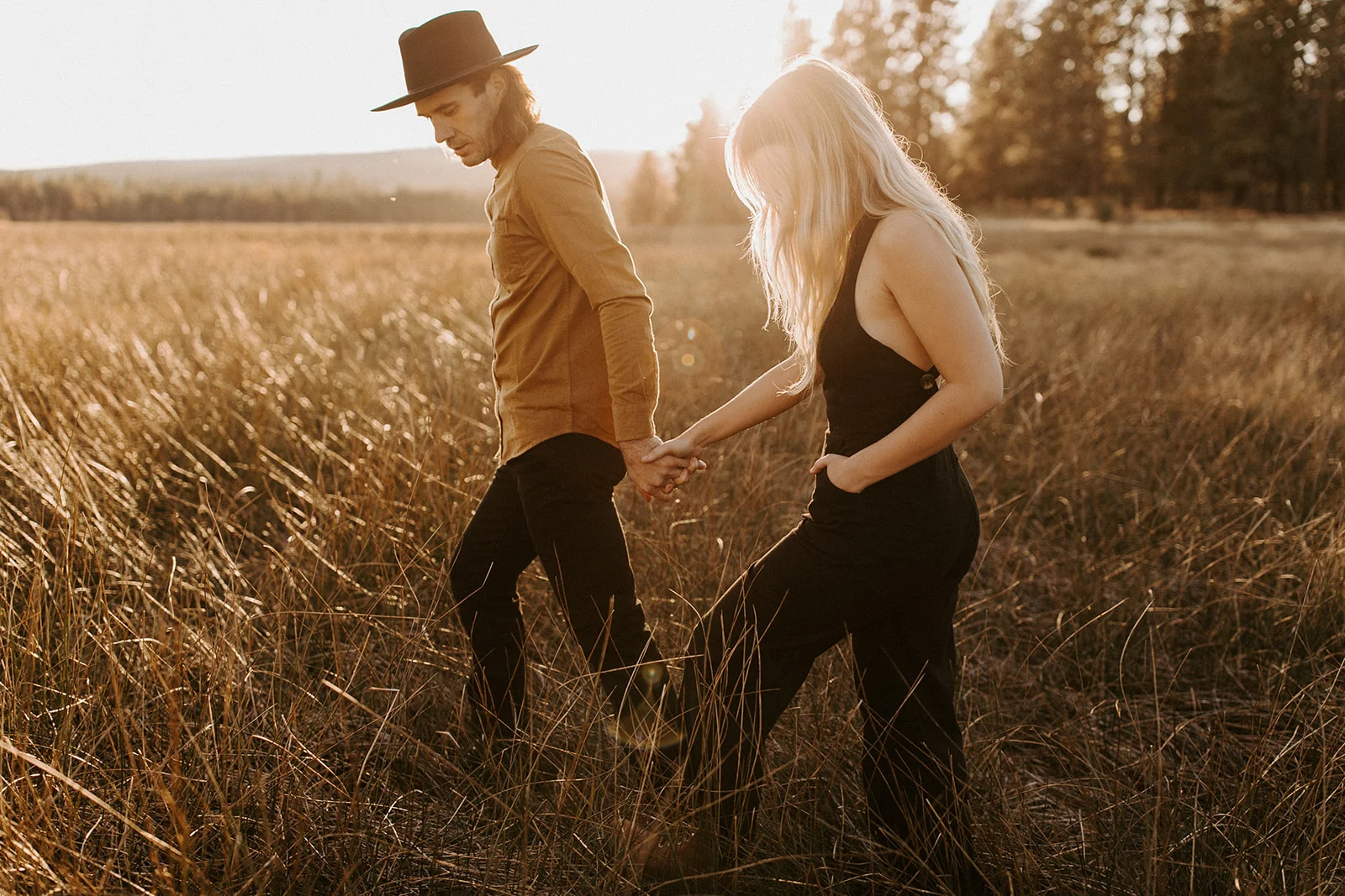 BendOregonCouplesSessionCharlotteandJamesDawnCharlesPhotographer-107.jpg