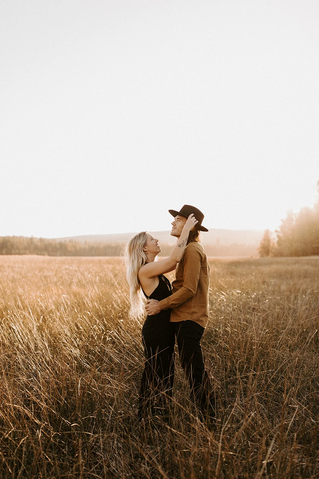 BendOregonCouplesSessionCharlotteandJamesDawnCharlesPhotographer-121.jpg