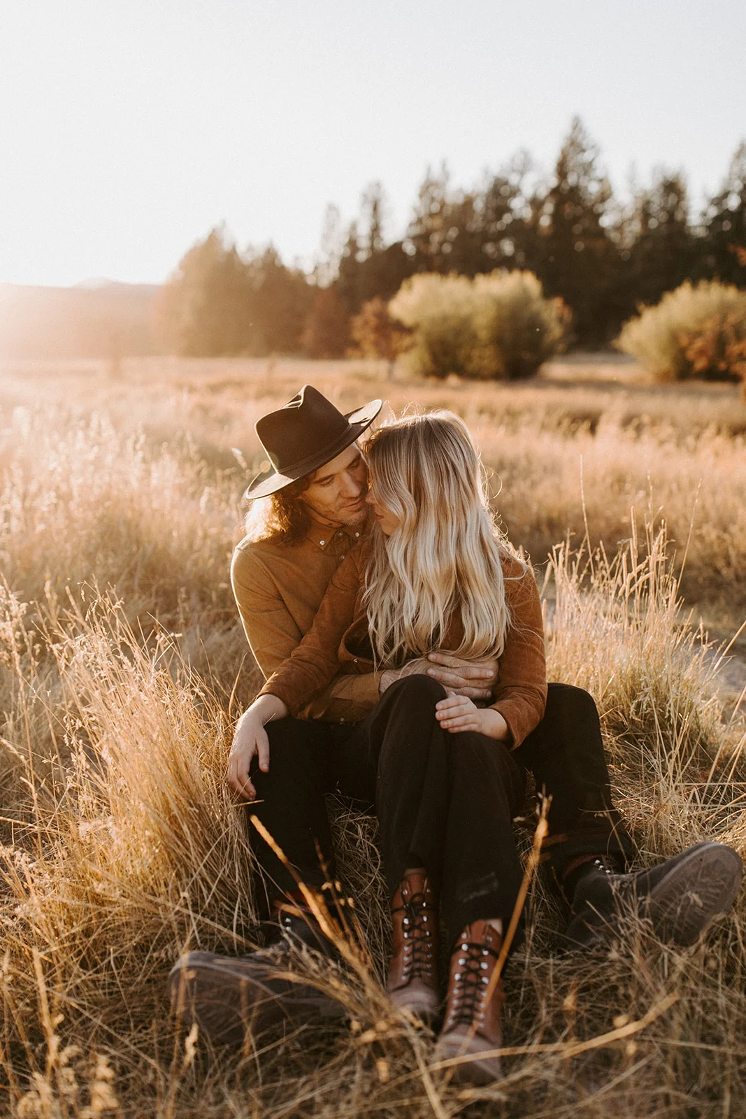 BendOregonCouplesSessionCharlotteandJamesDawnCharlesPhotographer-148.jpg