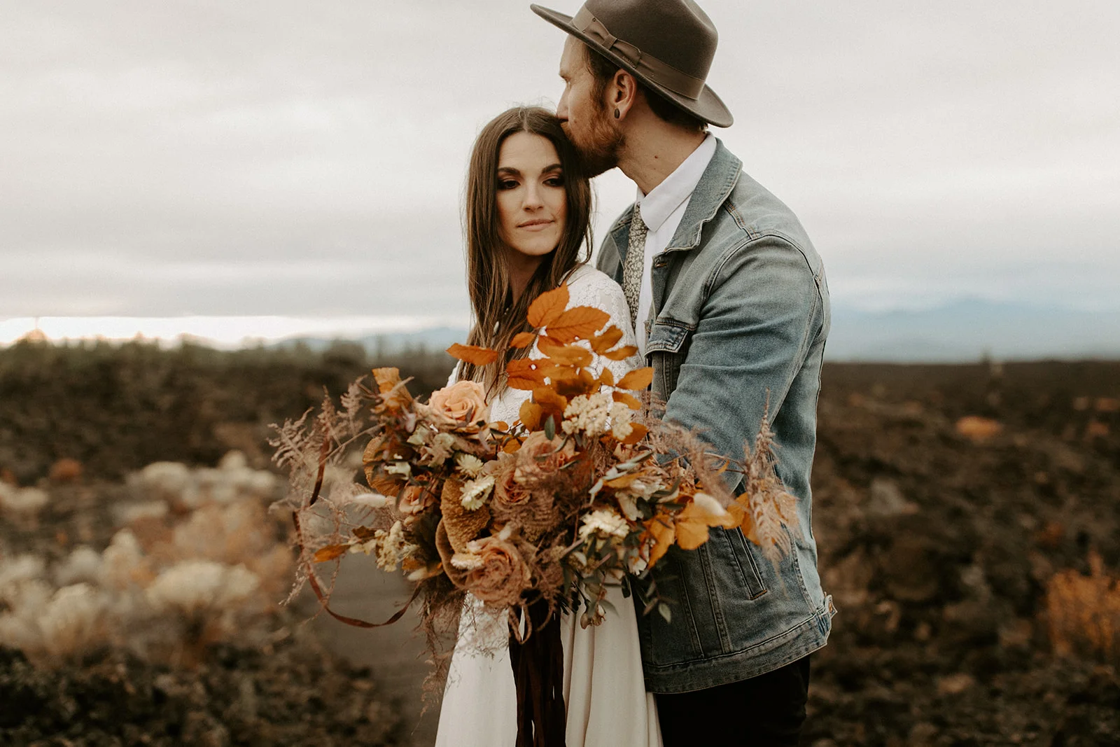 BendOregonElopementLindsayandEricDawnCharlesPhotographer-110.jpg