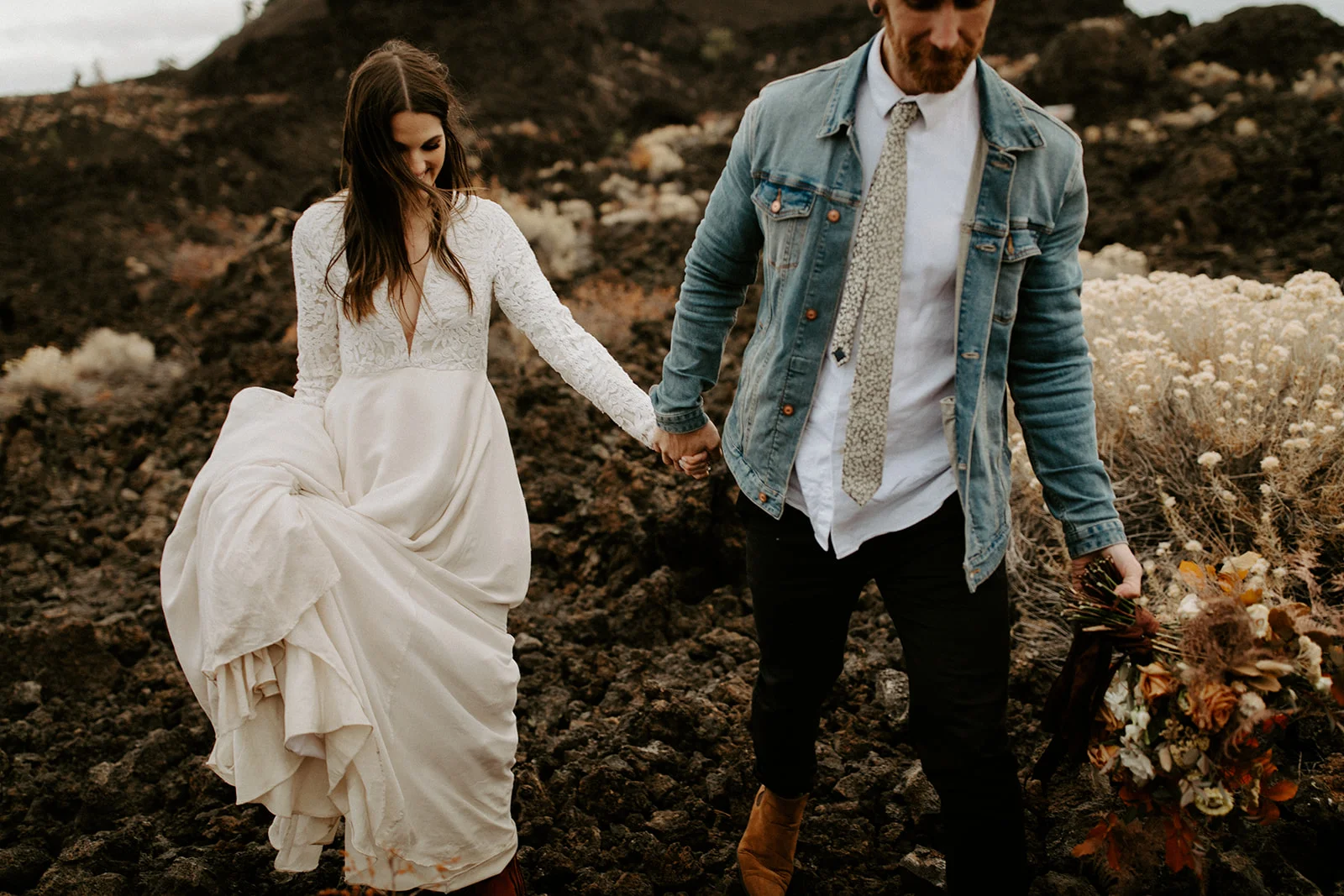 BendOregonElopementLindsayandEricDawnCharlesPhotographer-144.jpg