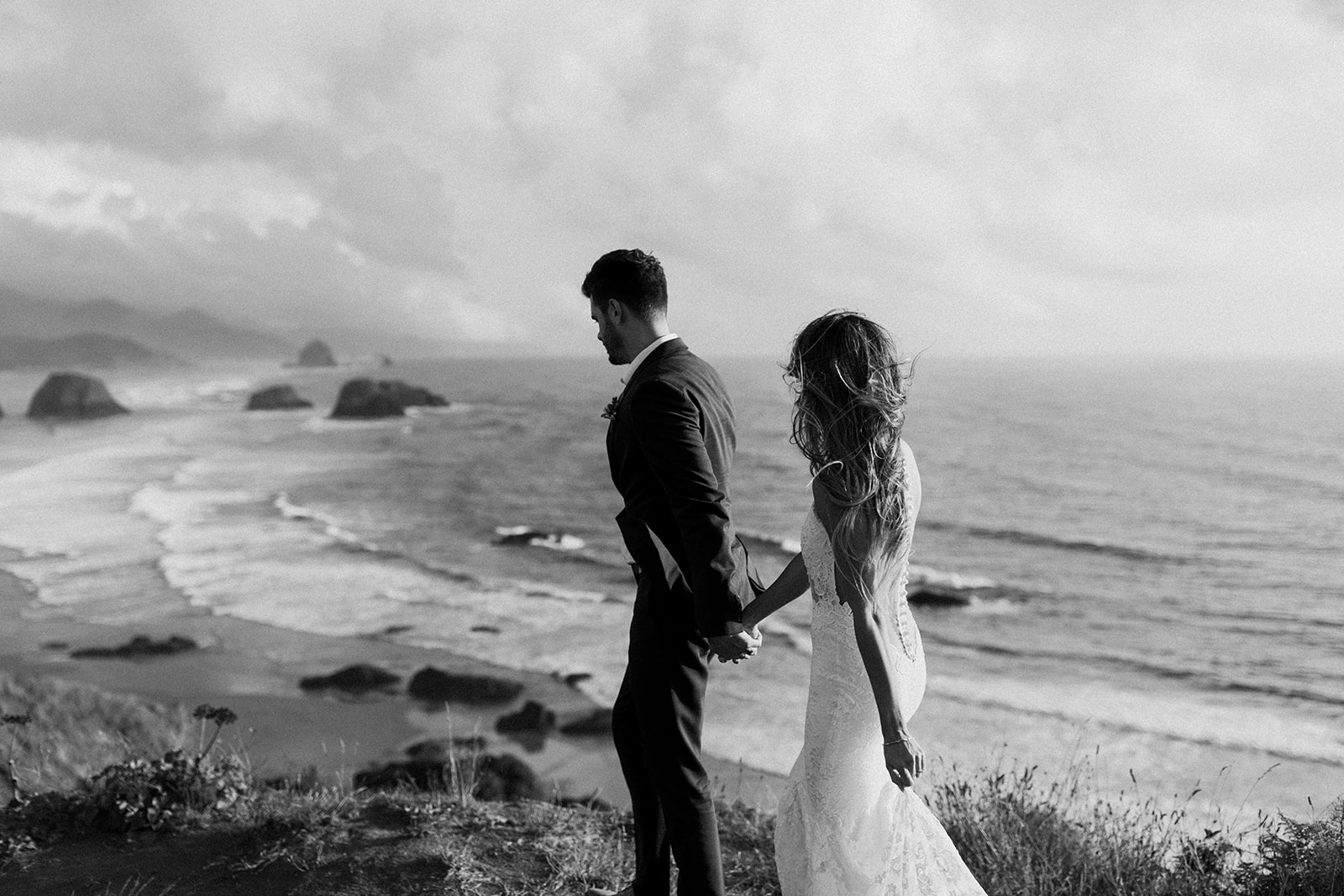 CannonBeachElopementRicamaeandJacobDawnCharlesPhotographer-210.jpg
