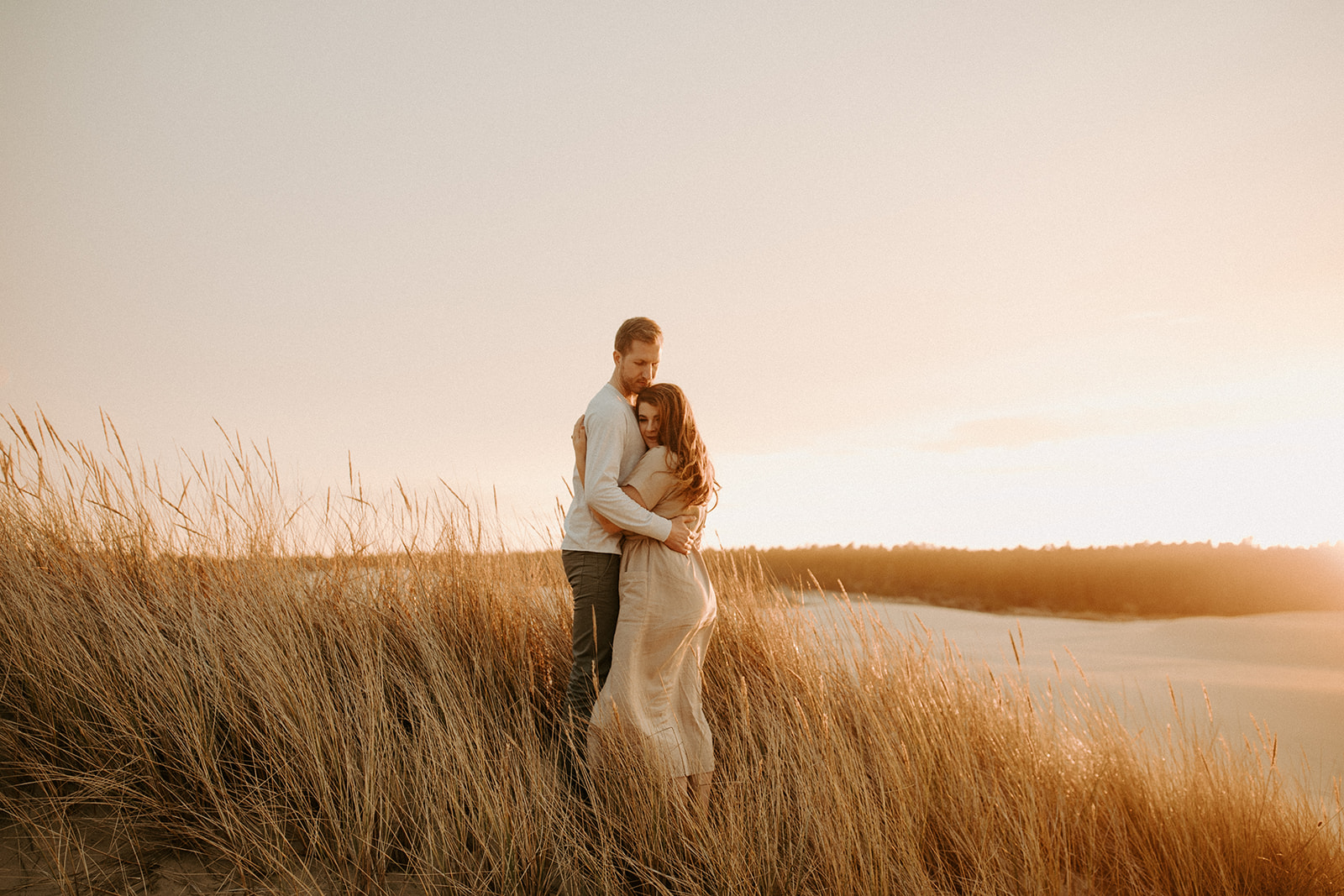 Emily_and_Jeff_Oregon_Coast_Engagement_Dawn_Charles_Photographer-307.jpg