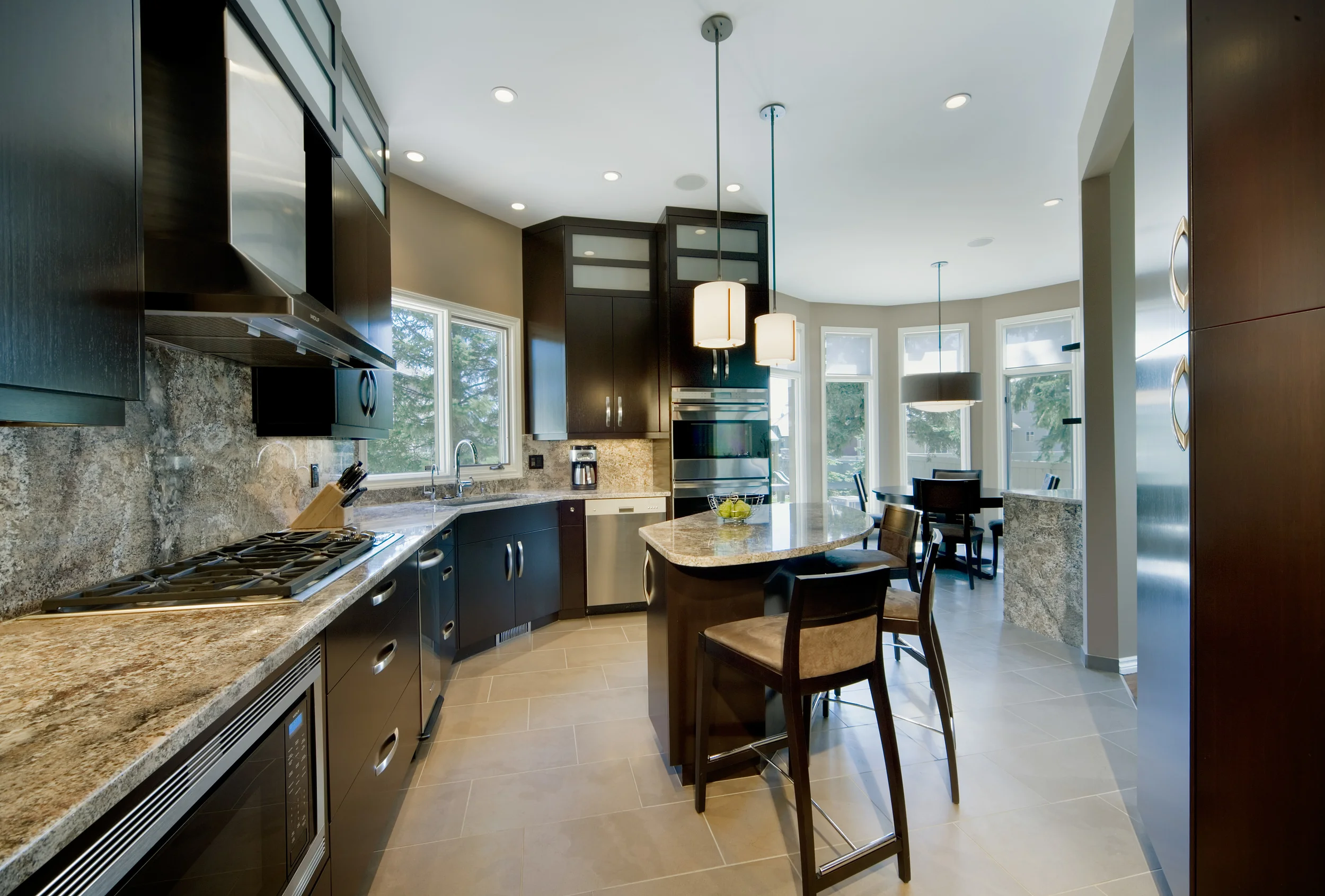 wolf-ridge-pl-kitchen_8713z.jpg